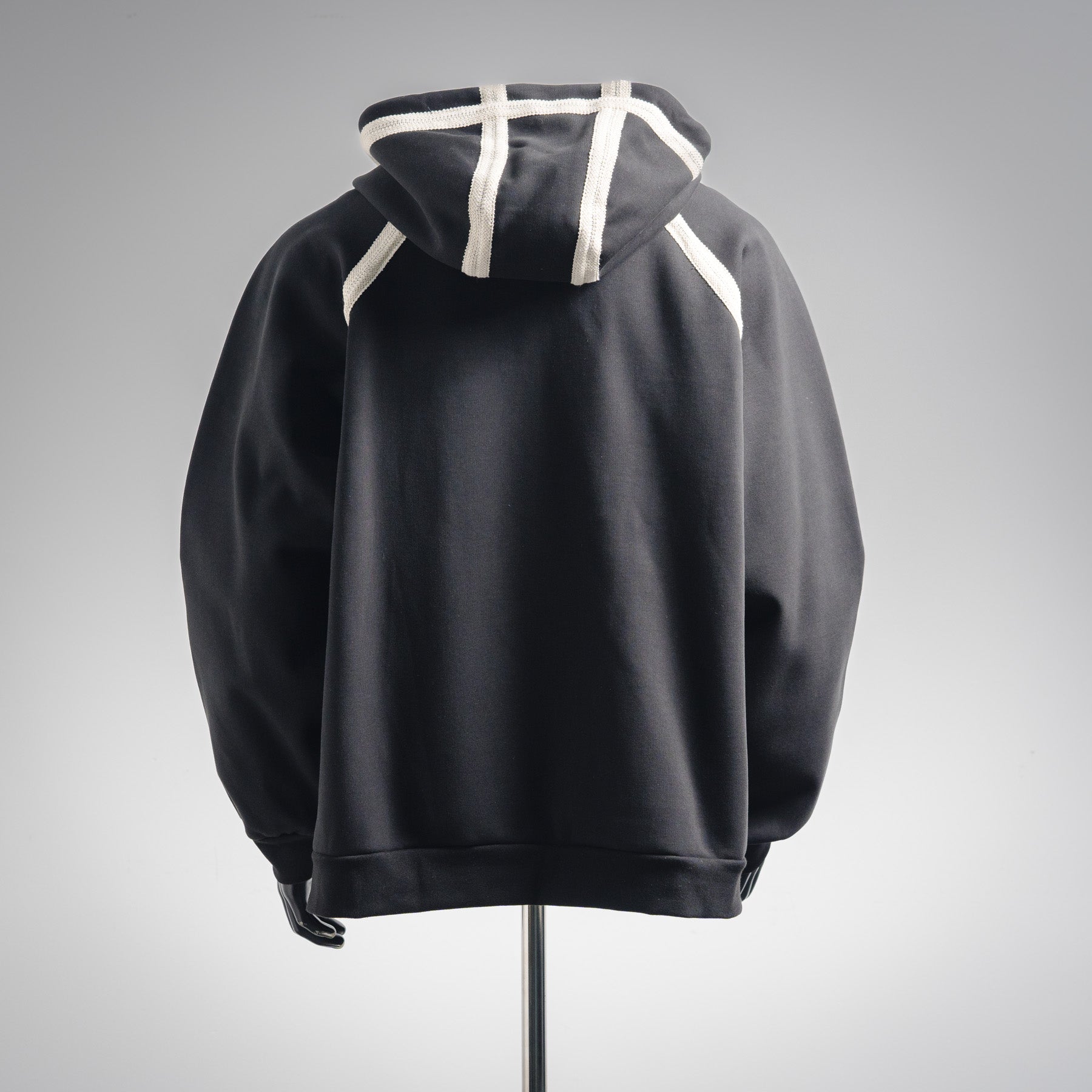 Loe 25fw embroidered jacket