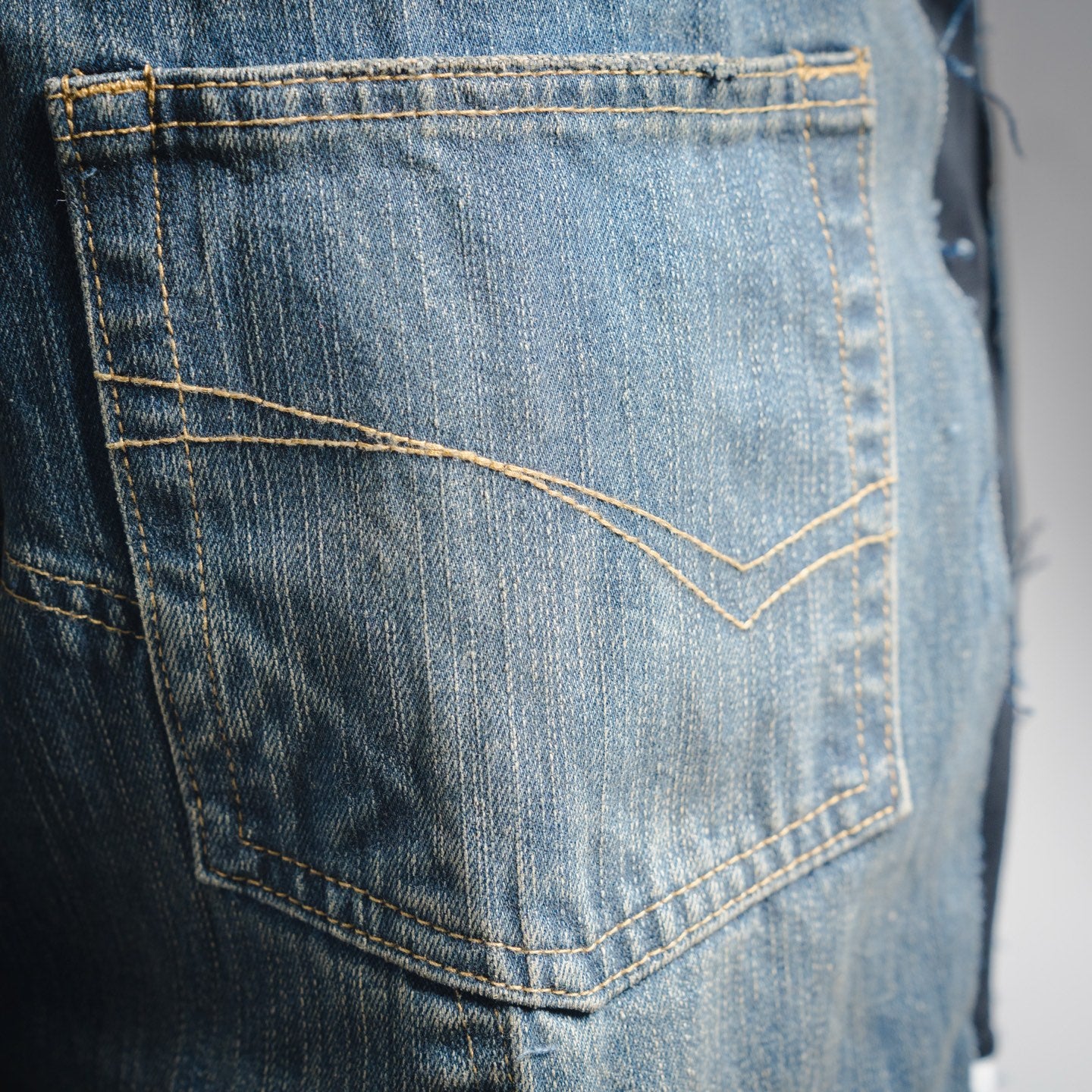 Balen 25fw embroidered jeans