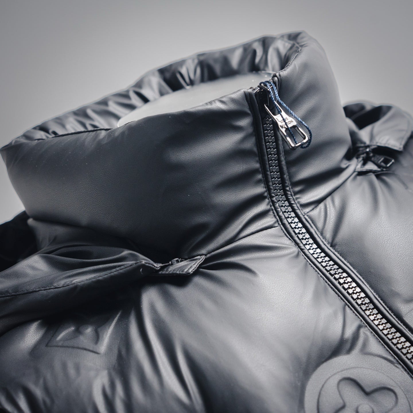 Louis 25fw down vest