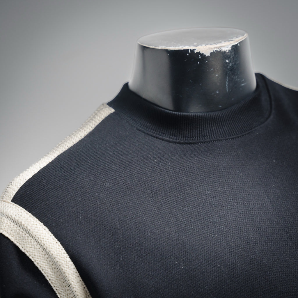 Loe 25fw embroidered sweatshirt