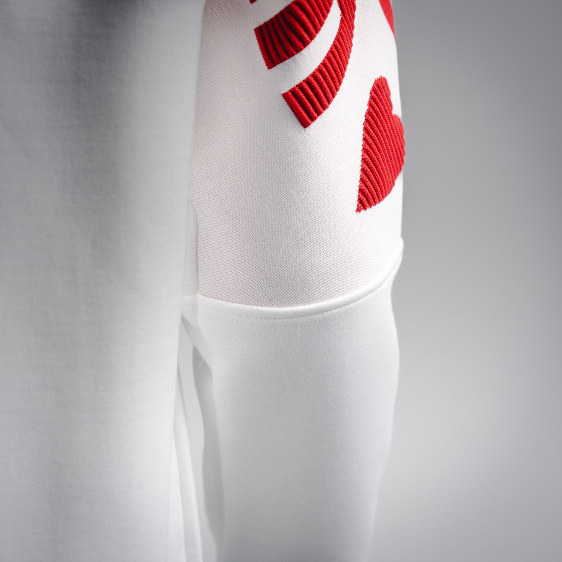 Miu 25fw jacquard sweatshirt