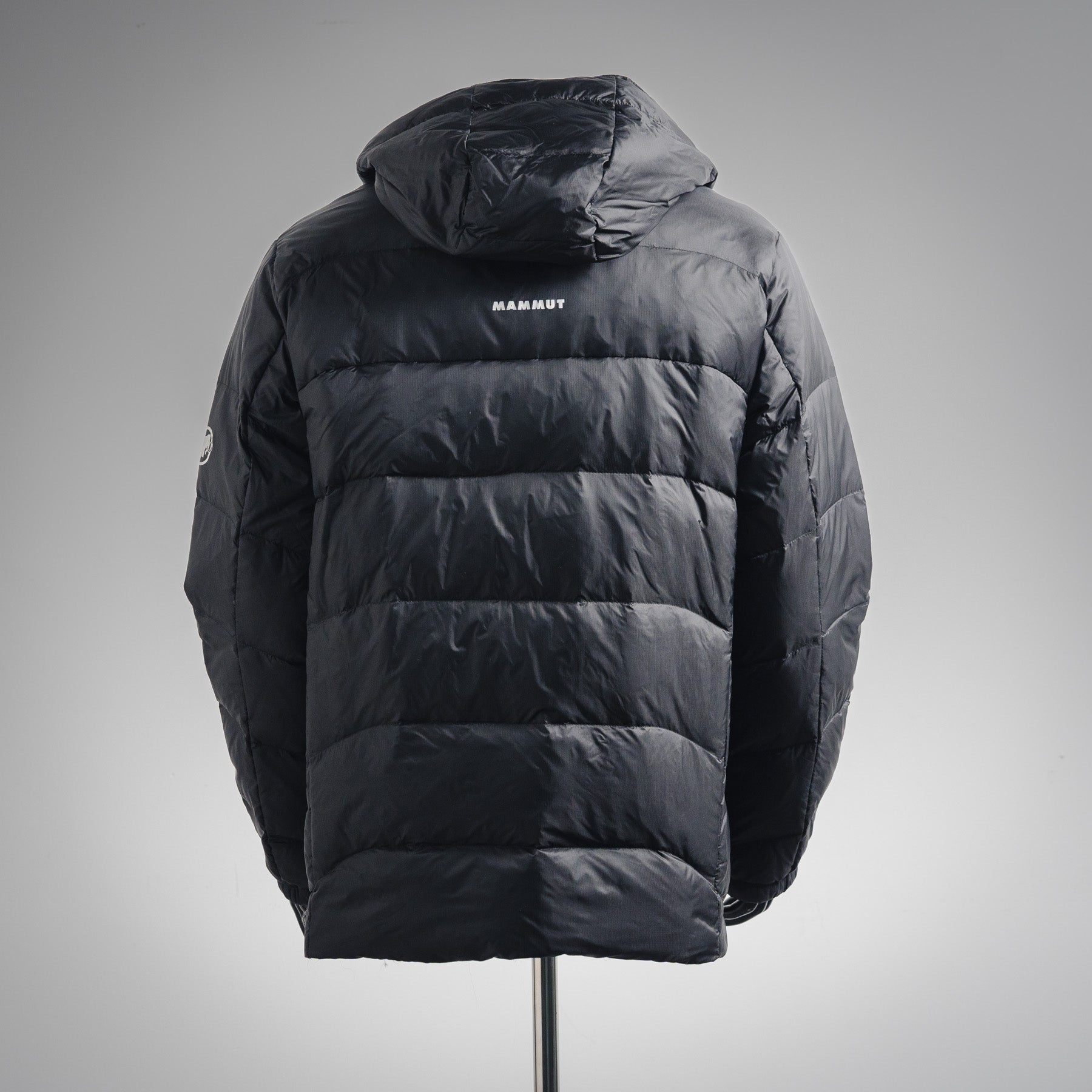 Mapmmut 25fw down jacket