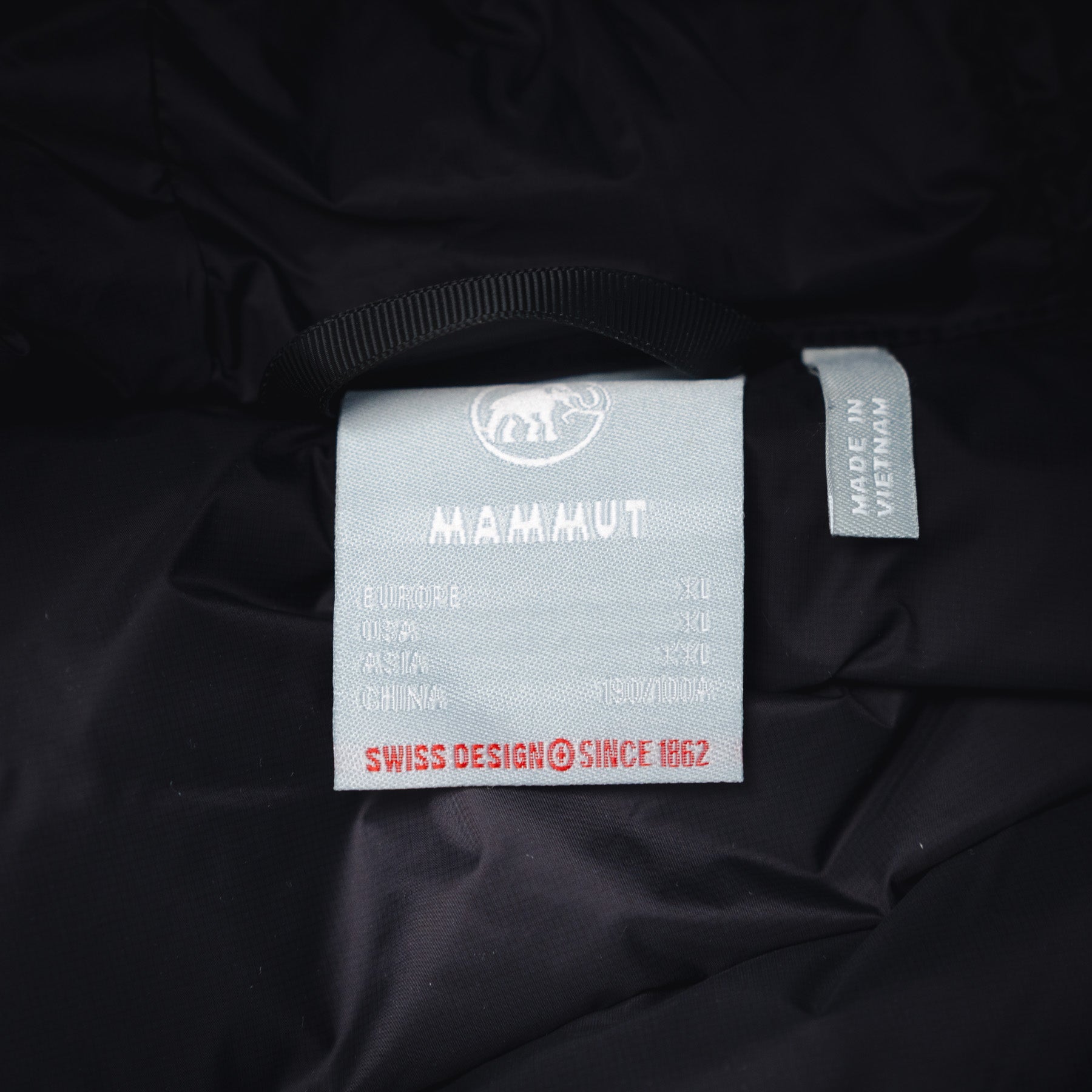 Mapmmut 25fw down jacket
