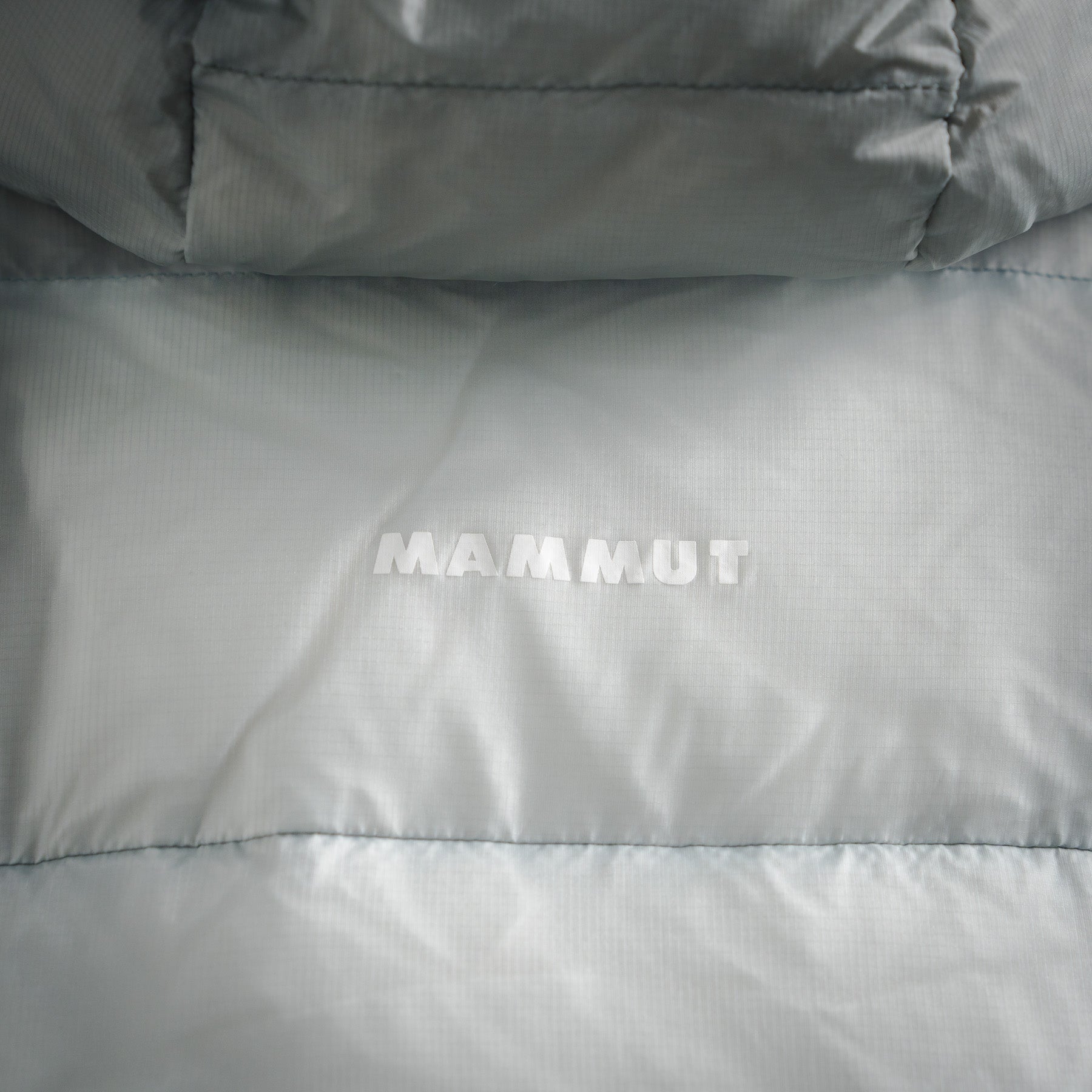 Mapmmut 25fw down jacket