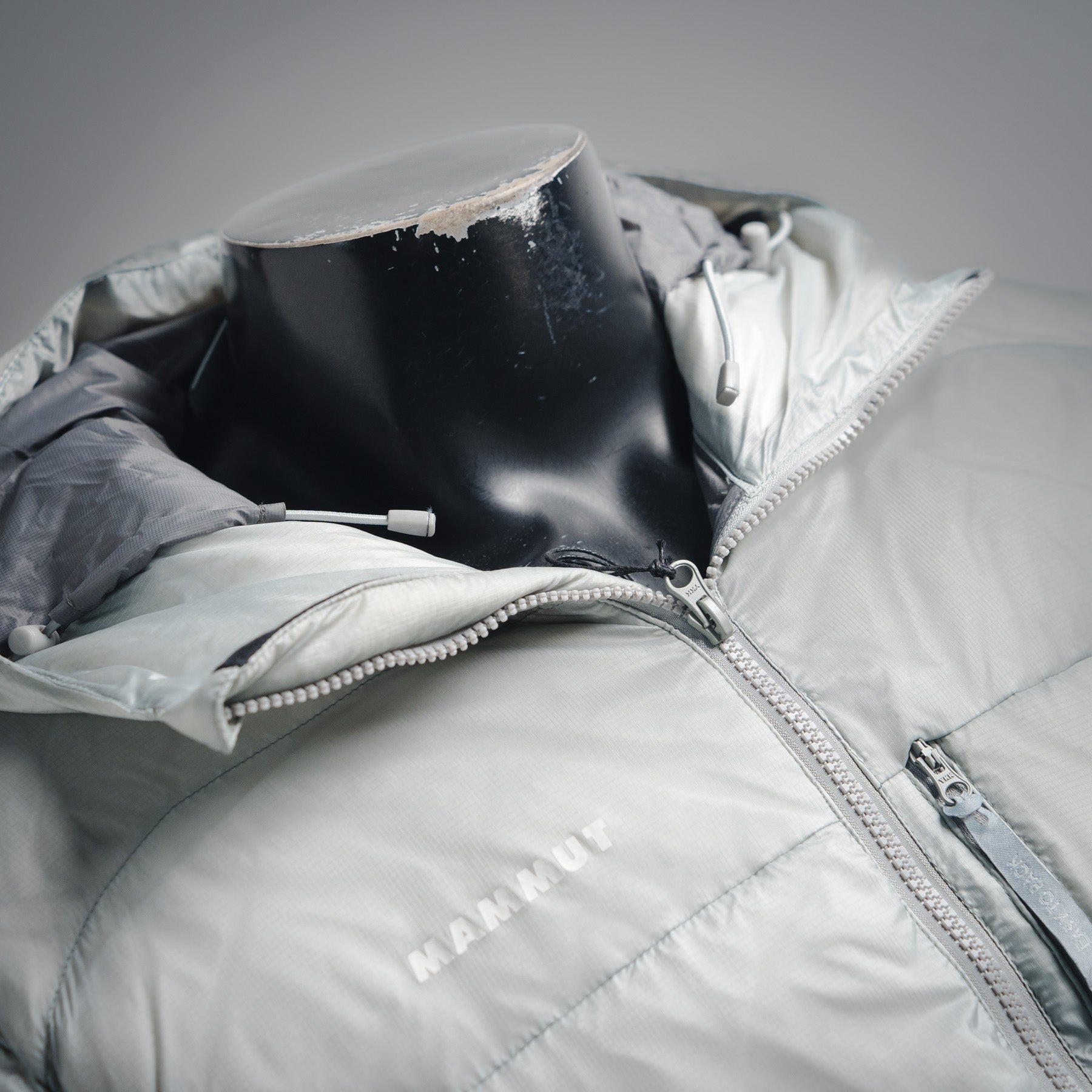 Mapmmut 25fw down jacket