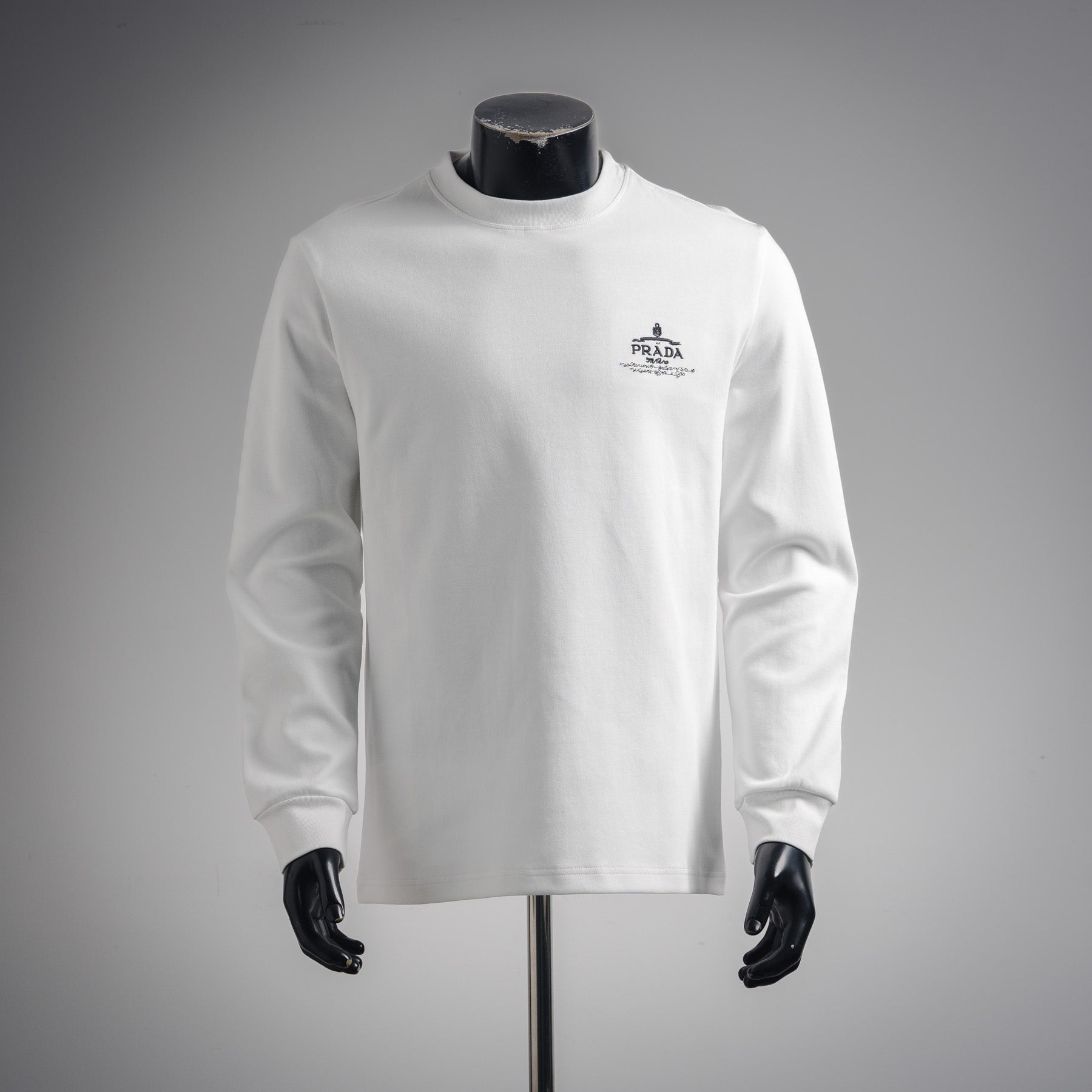 Pra 25fw embroidered sweatshirt