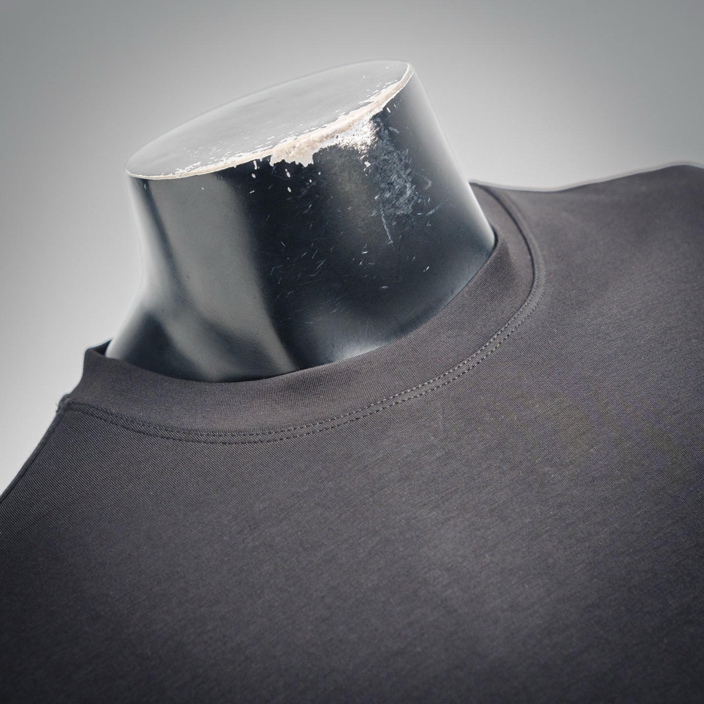 Mon 25fw embroidered sweatshirt