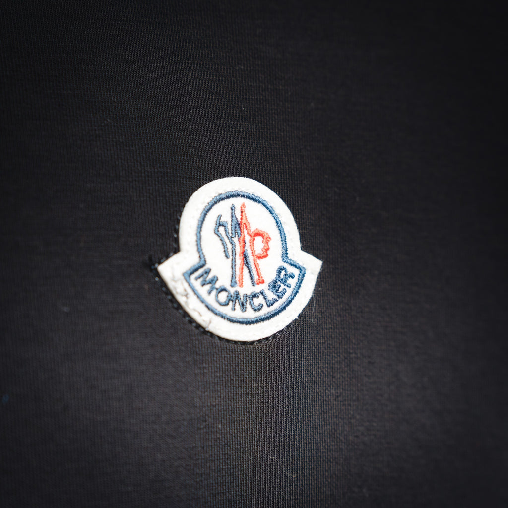 Mon 25fw embroidered sweatshirt