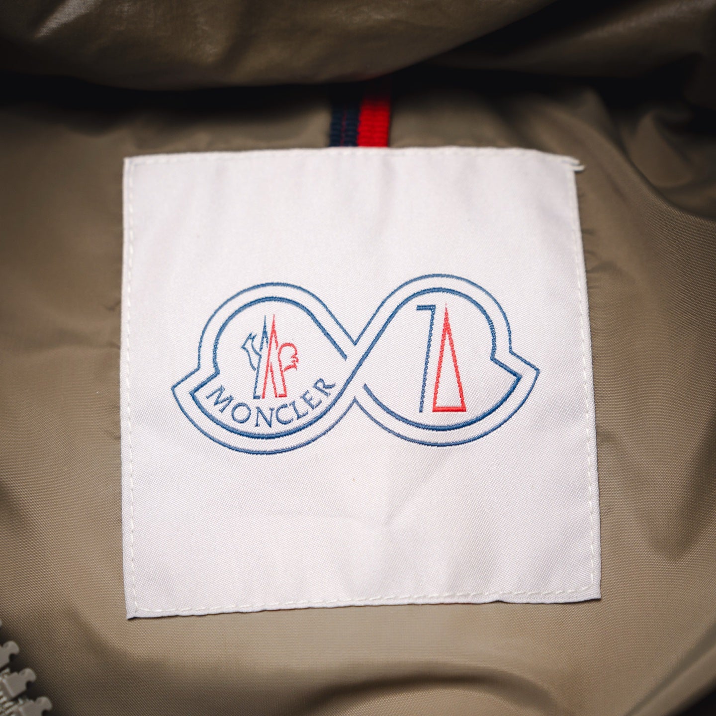 Mon 25fw down jacket