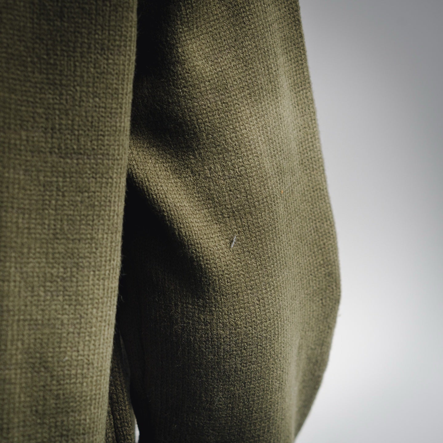 Cel 25fw all-match sweater