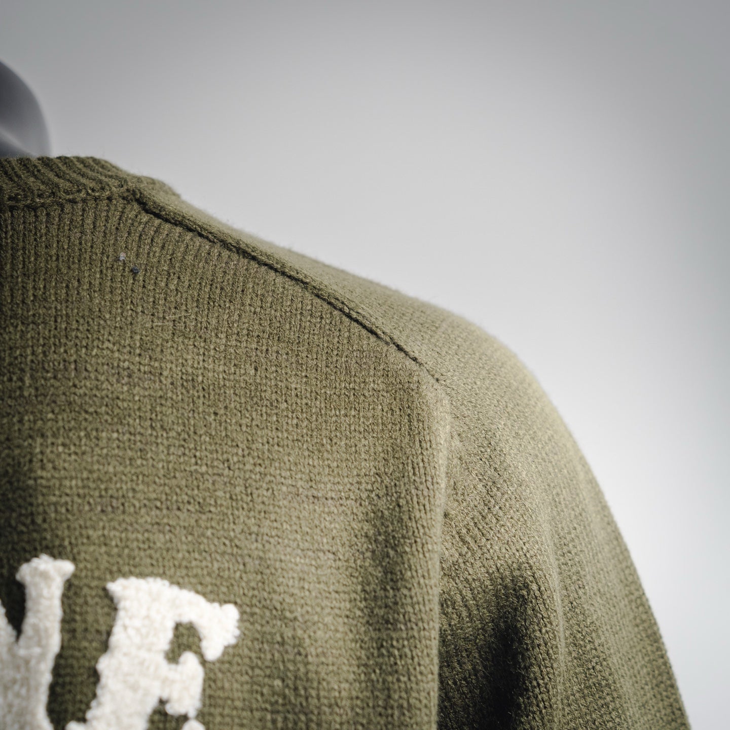 Cel 25fw all-match sweater