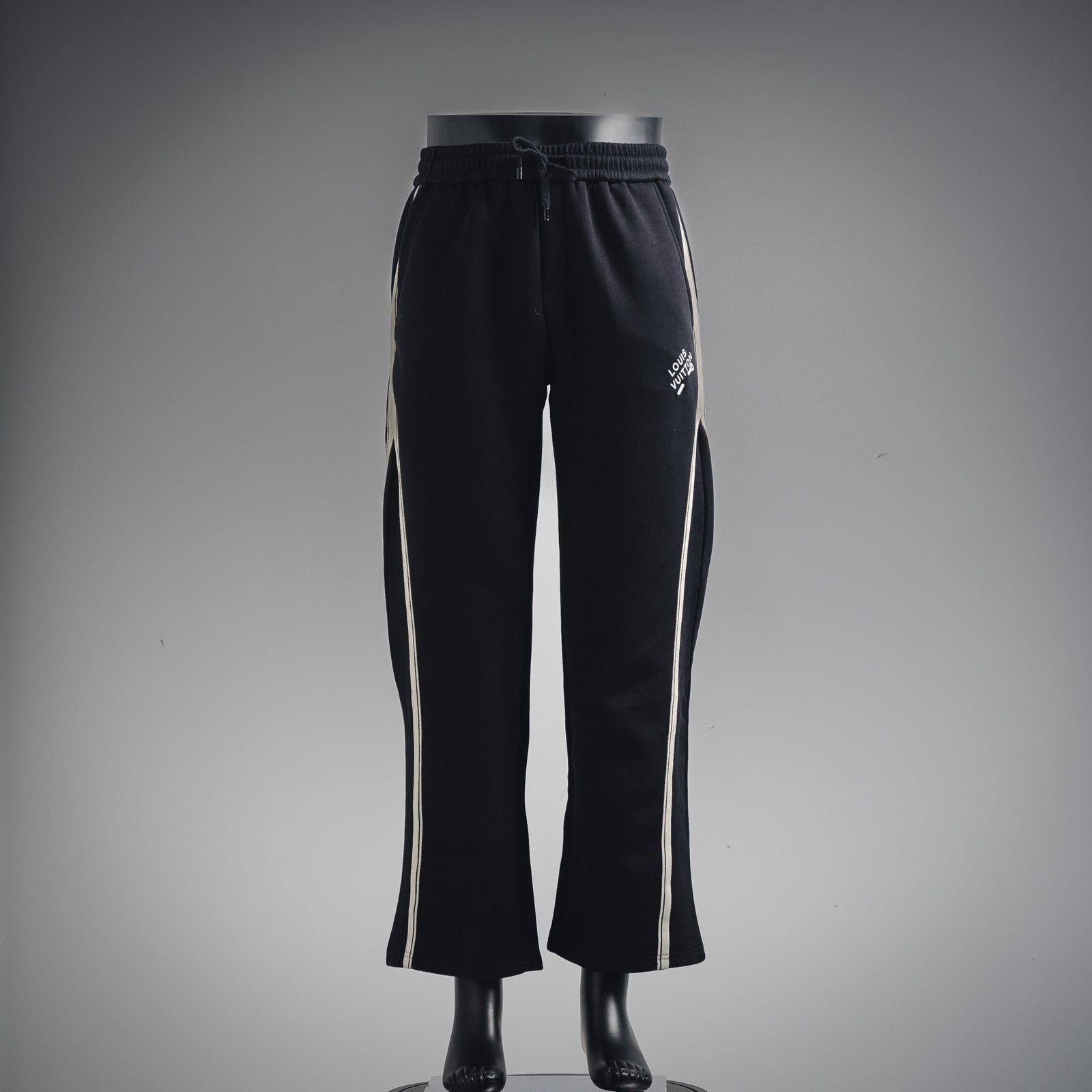 Louis 25fw all-match pants