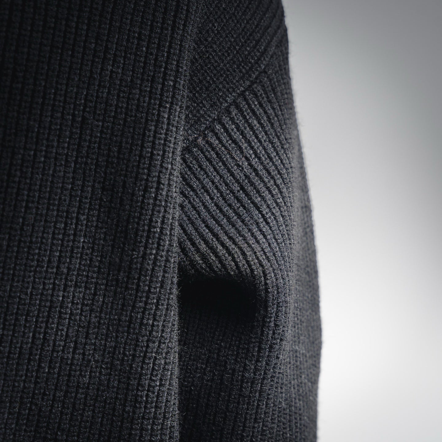 Cel 25fw knitted hoodie