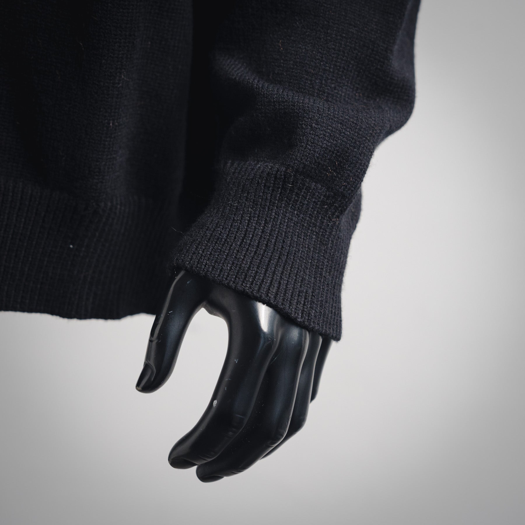 Cel 25fw all-match sweater