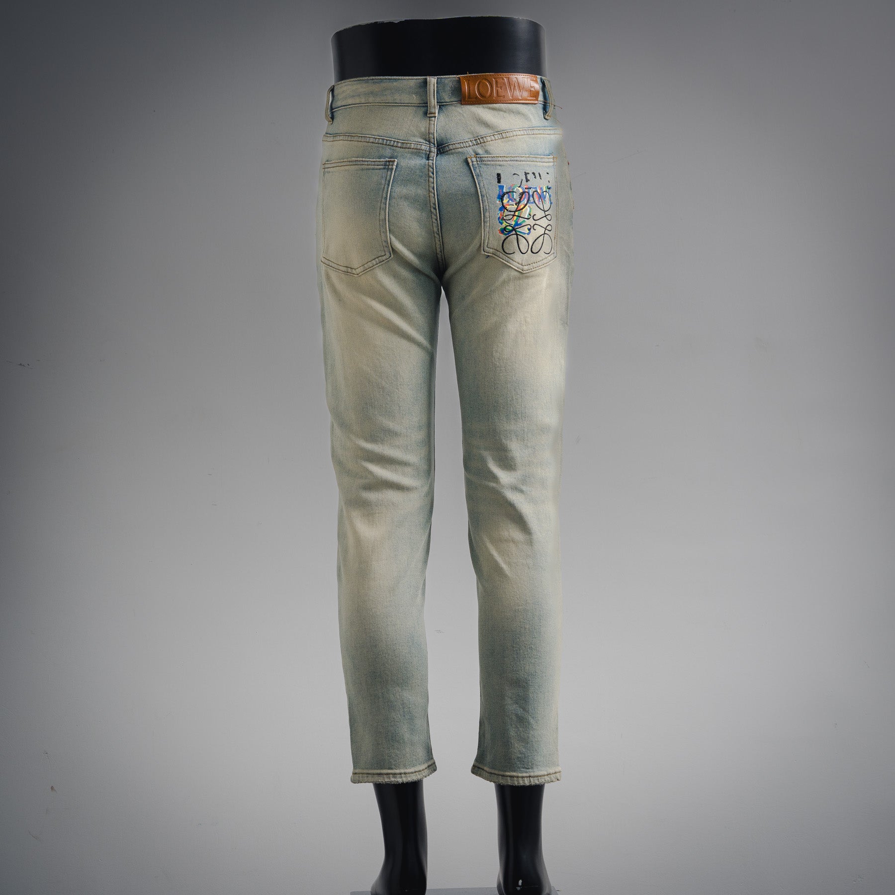 Loe 25fw embroidered jeans