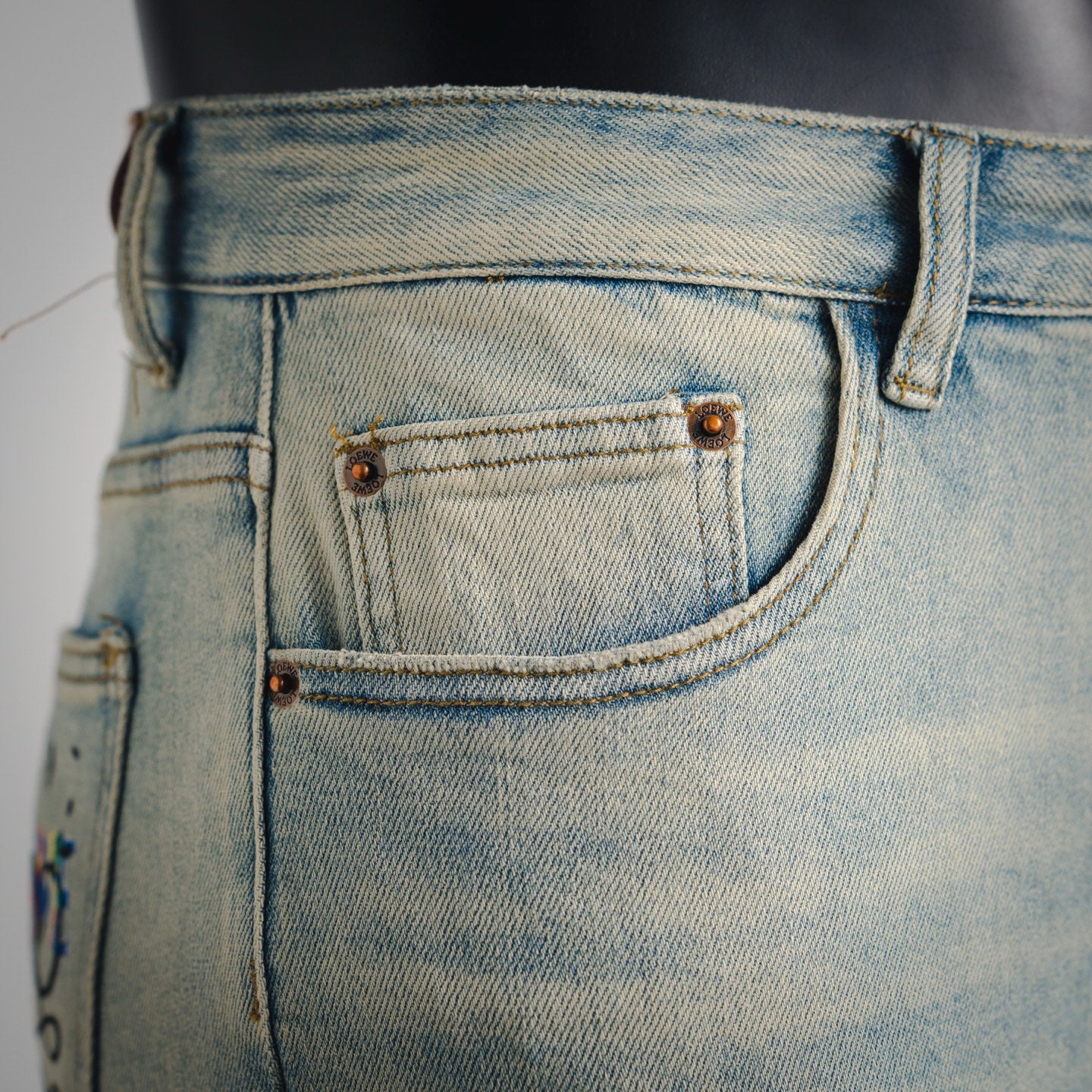 Loe 25fw embroidered jeans