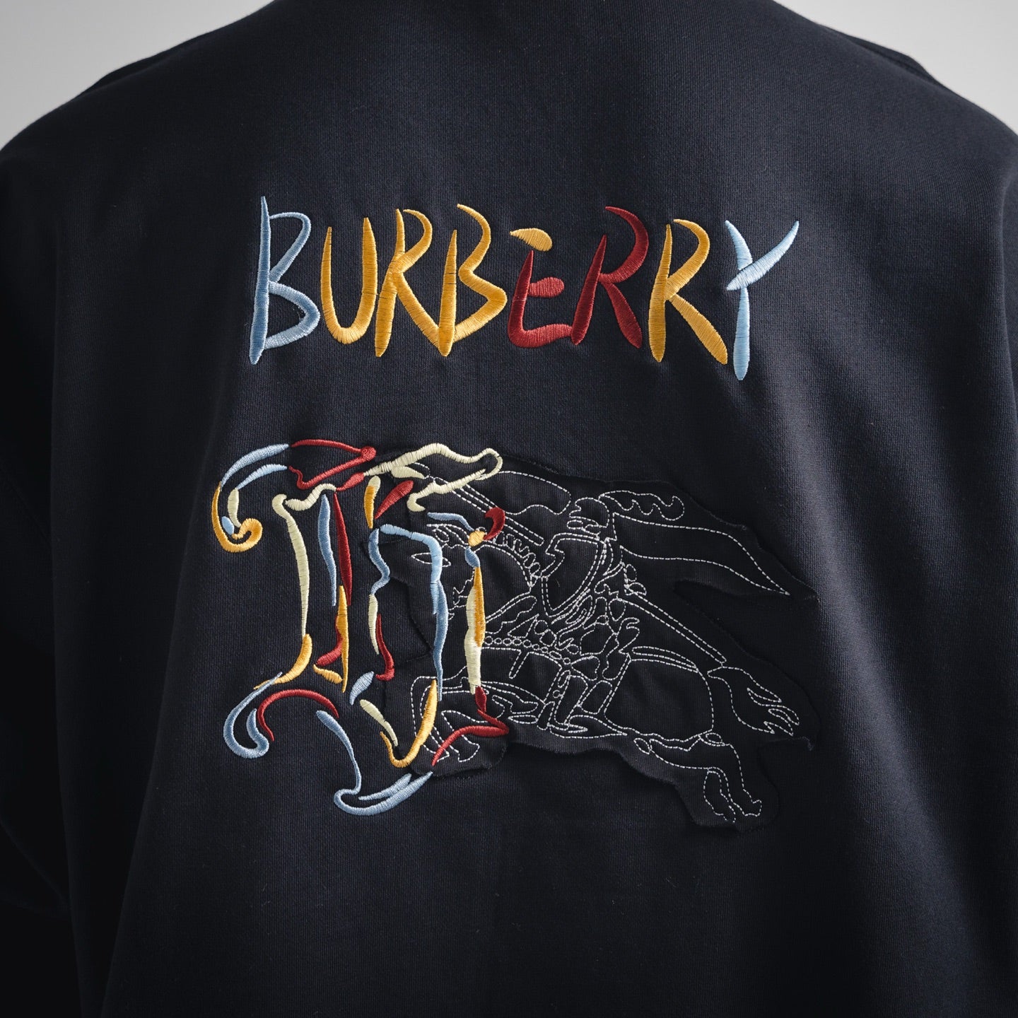 Burbery 25fw embroidered sweatshirt