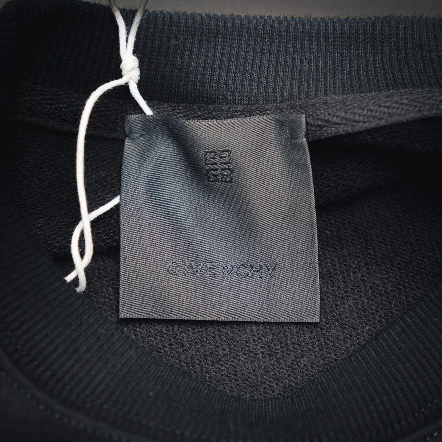 Give 25fw embroidered sweatshirt