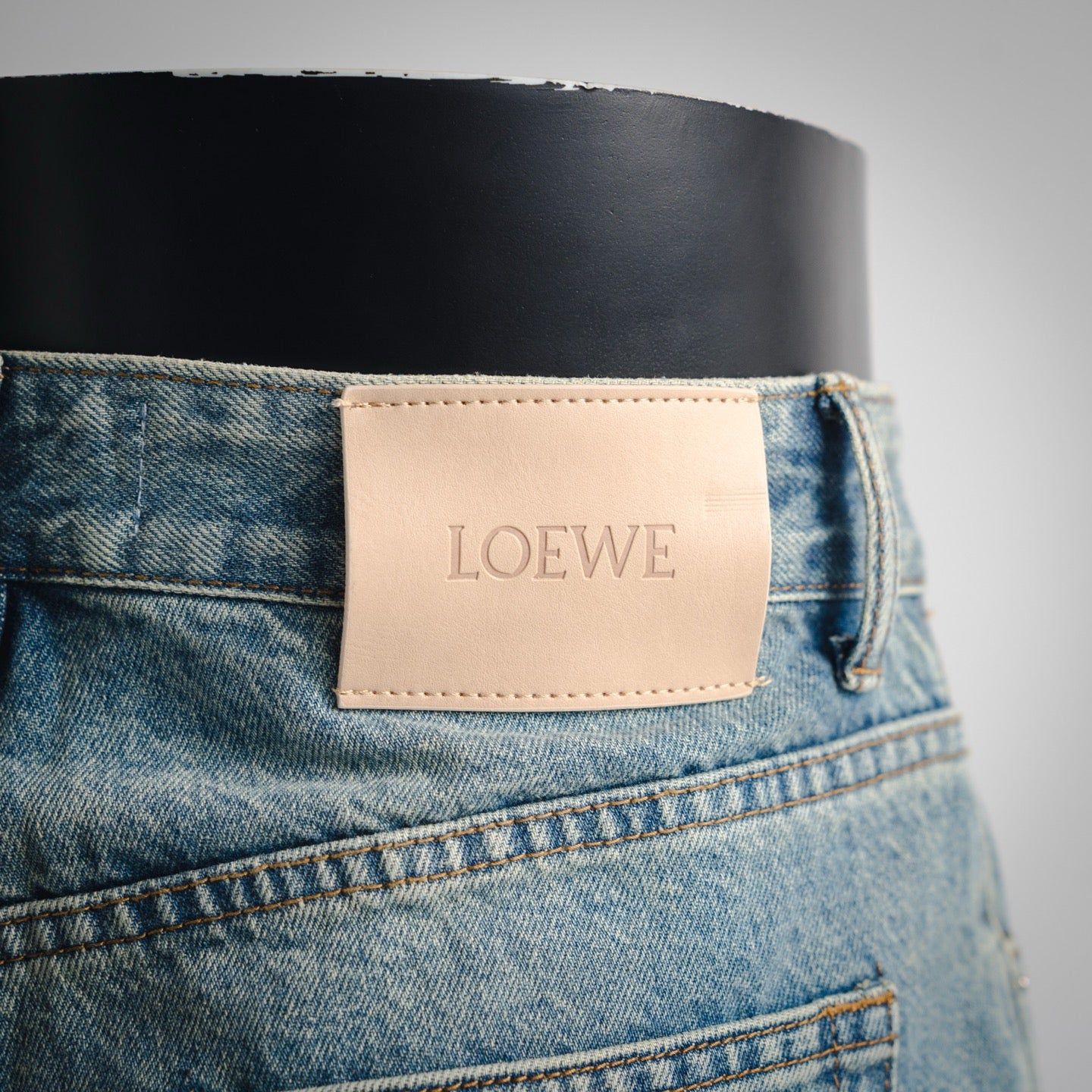 Loe 25fw all-match jeans