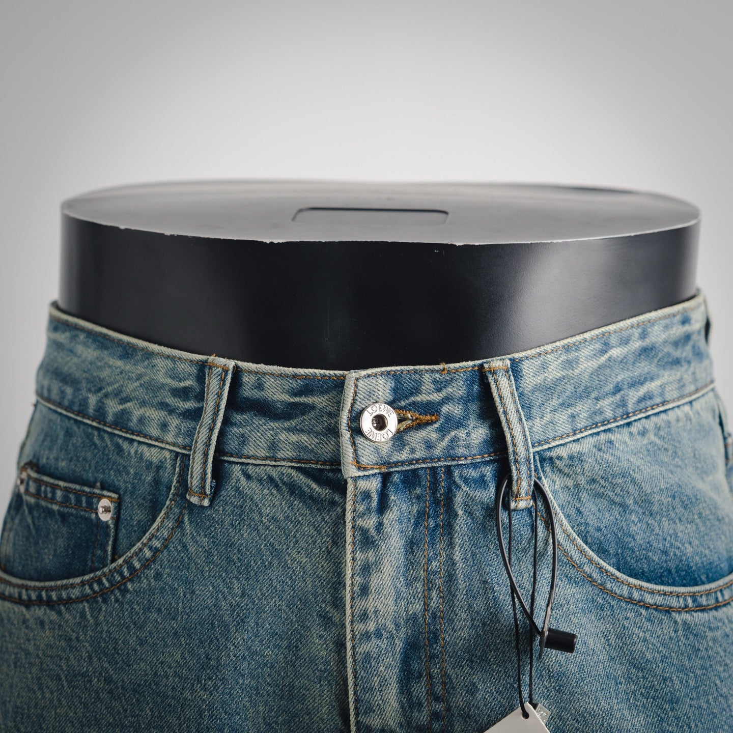 Loe 25fw all-match jeans