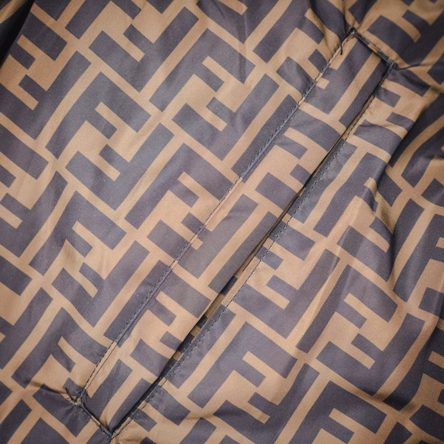 Fend 25fw printed jacket