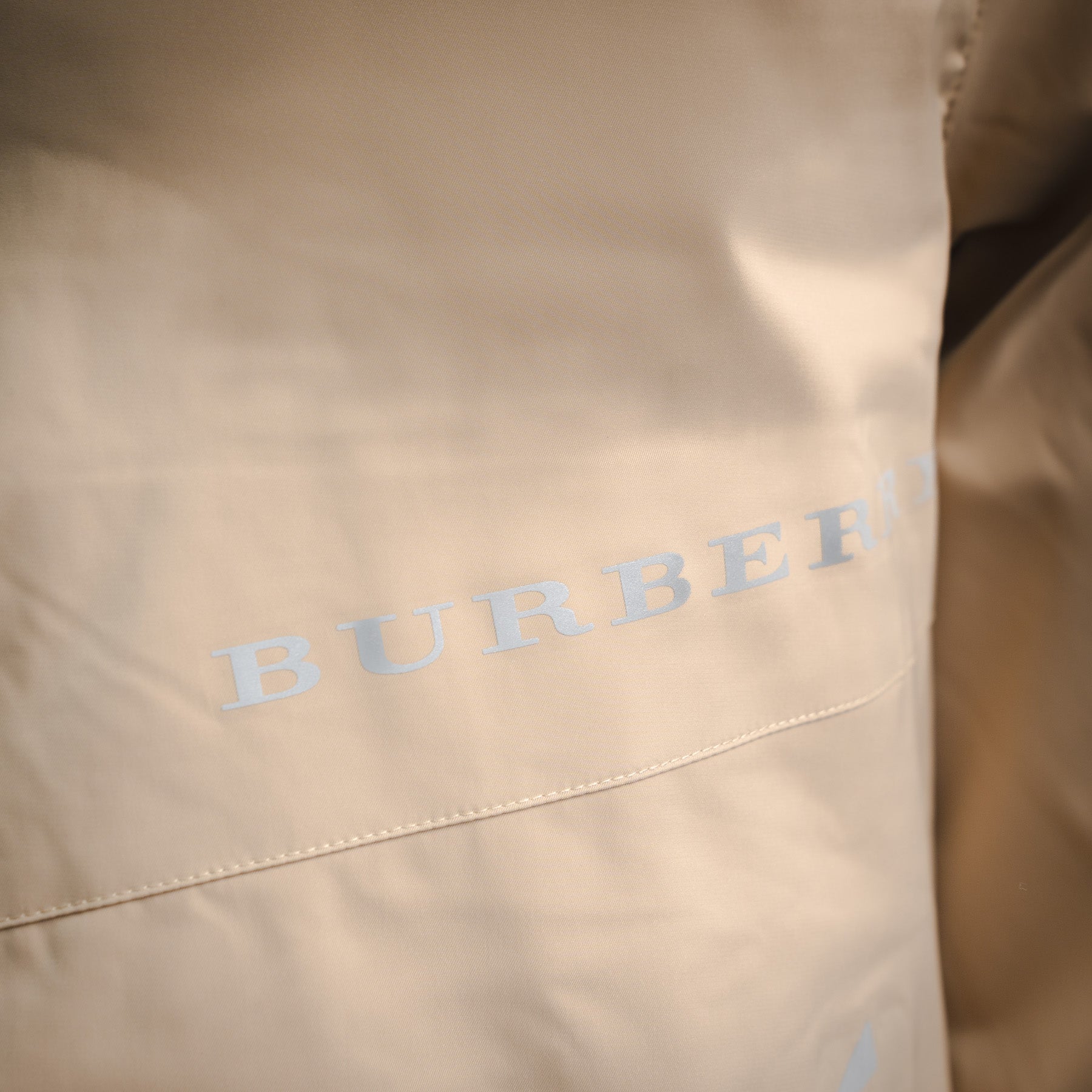 Burbery 25fw down jacket