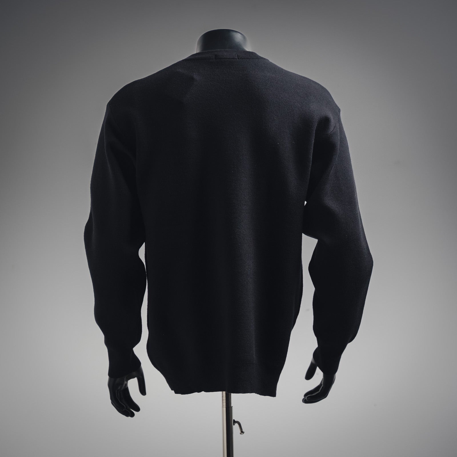 Loe 25fw embroidered sweater