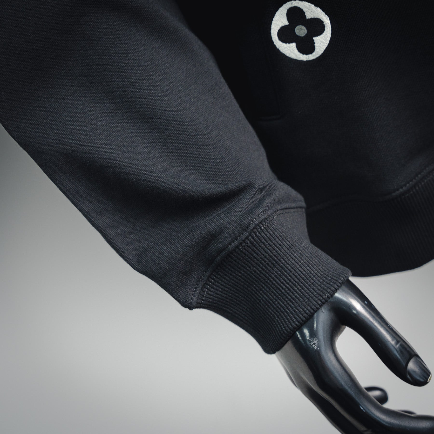 Louis 25fw embroidered sweatshirt