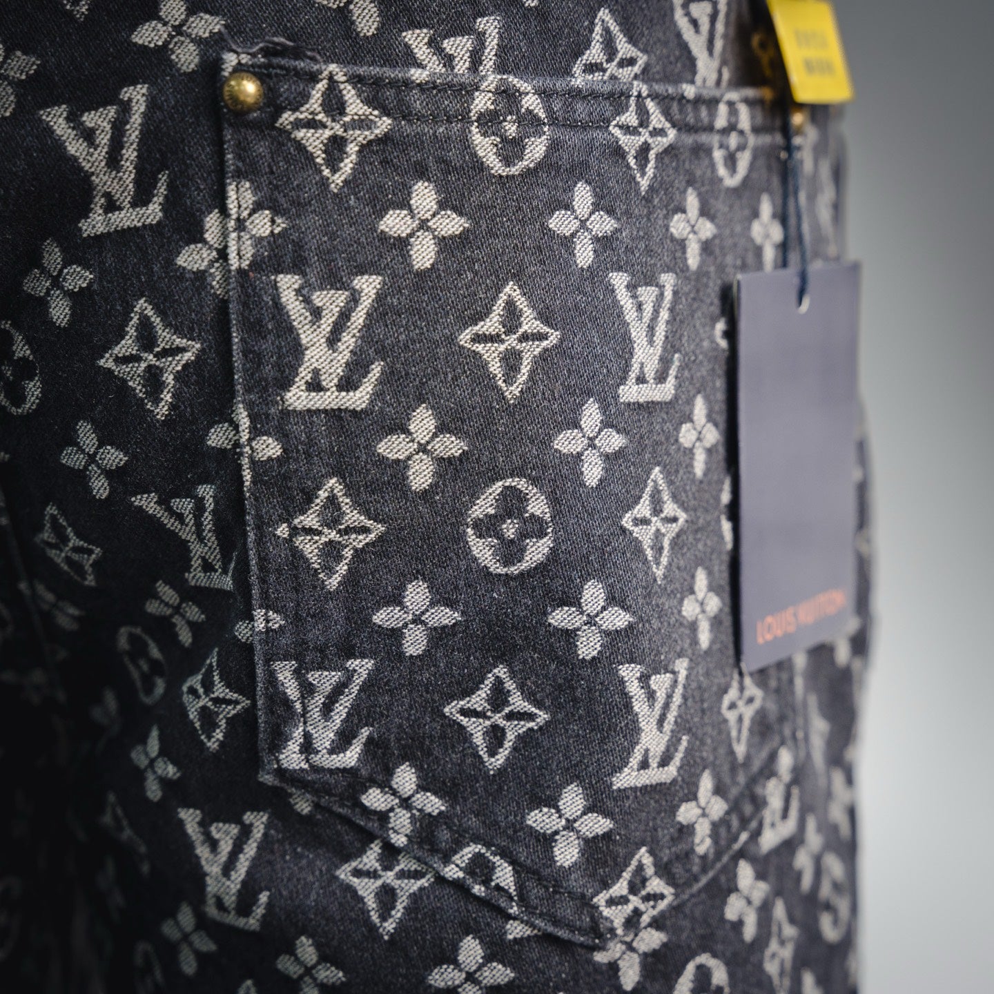 Louis 25fw all-match jeans