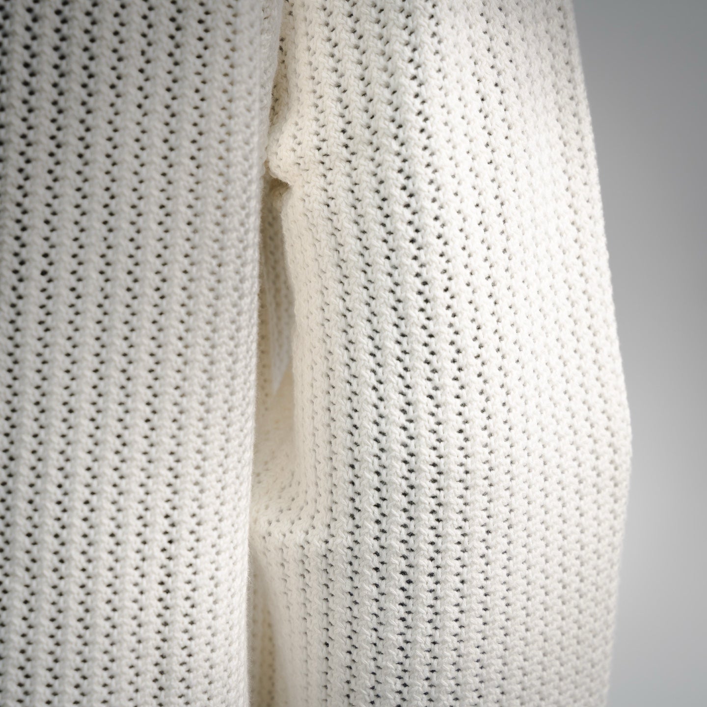 Guc 25fw knitted cardigan