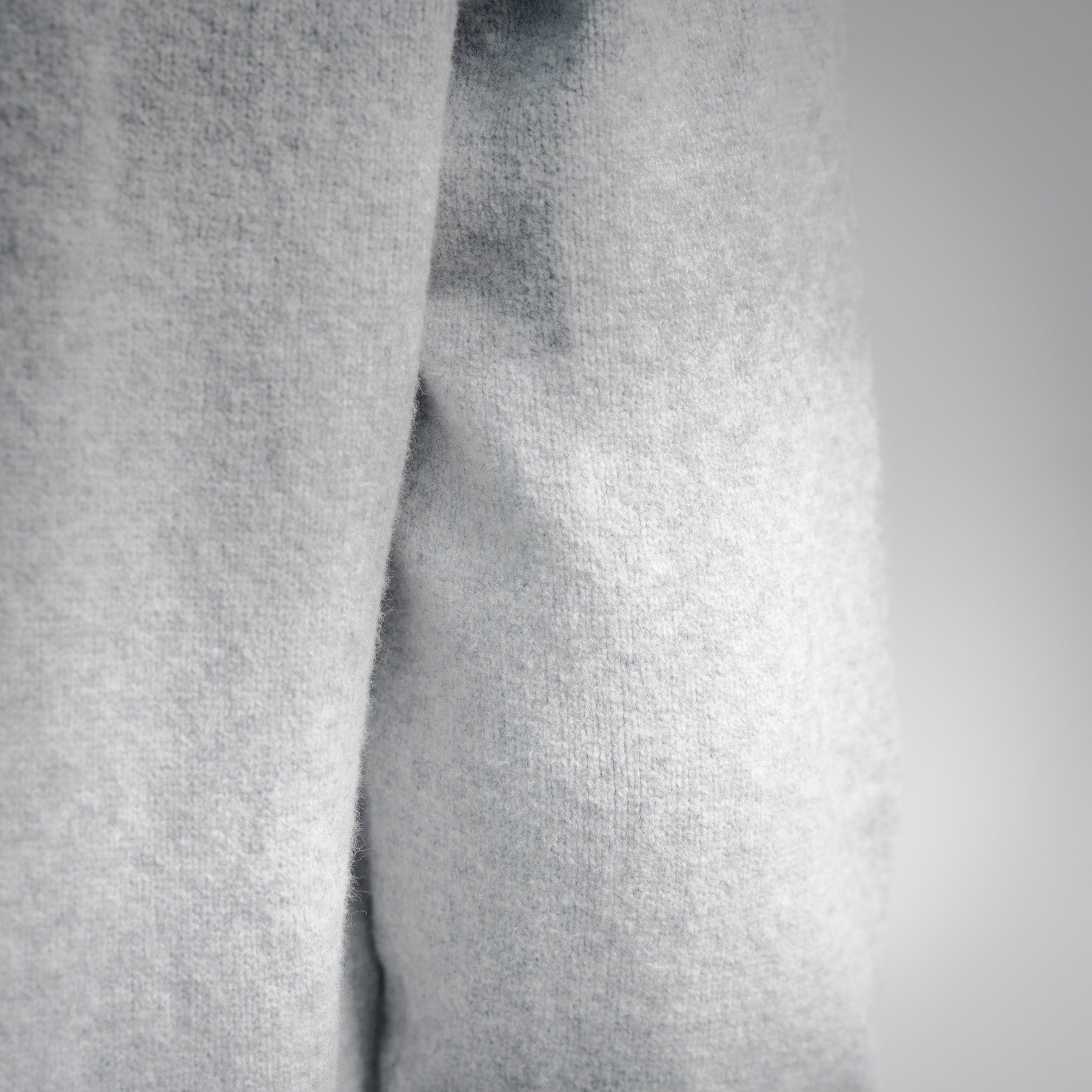 CD 25fw embroidered sweater