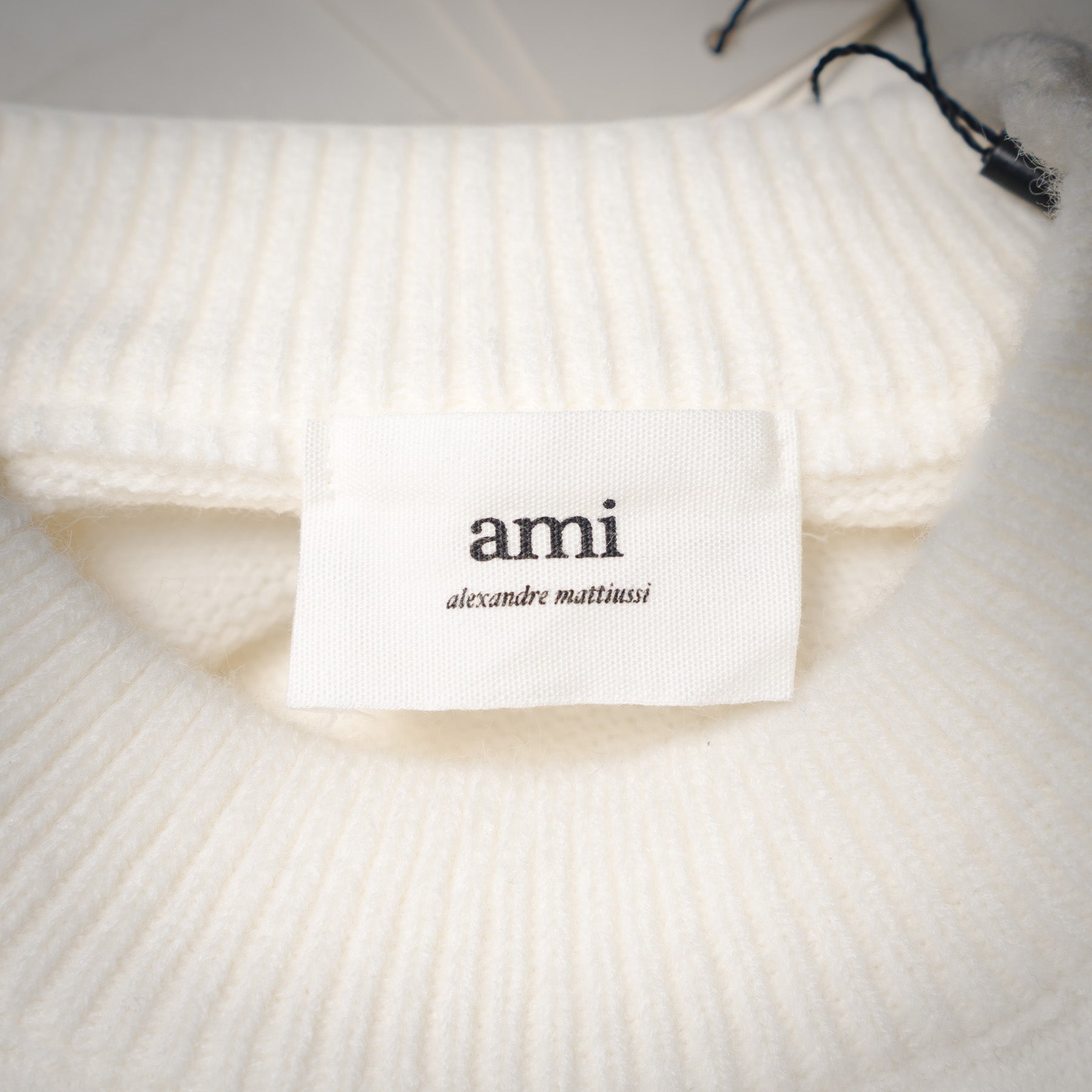 Ami 25fw casual sweater