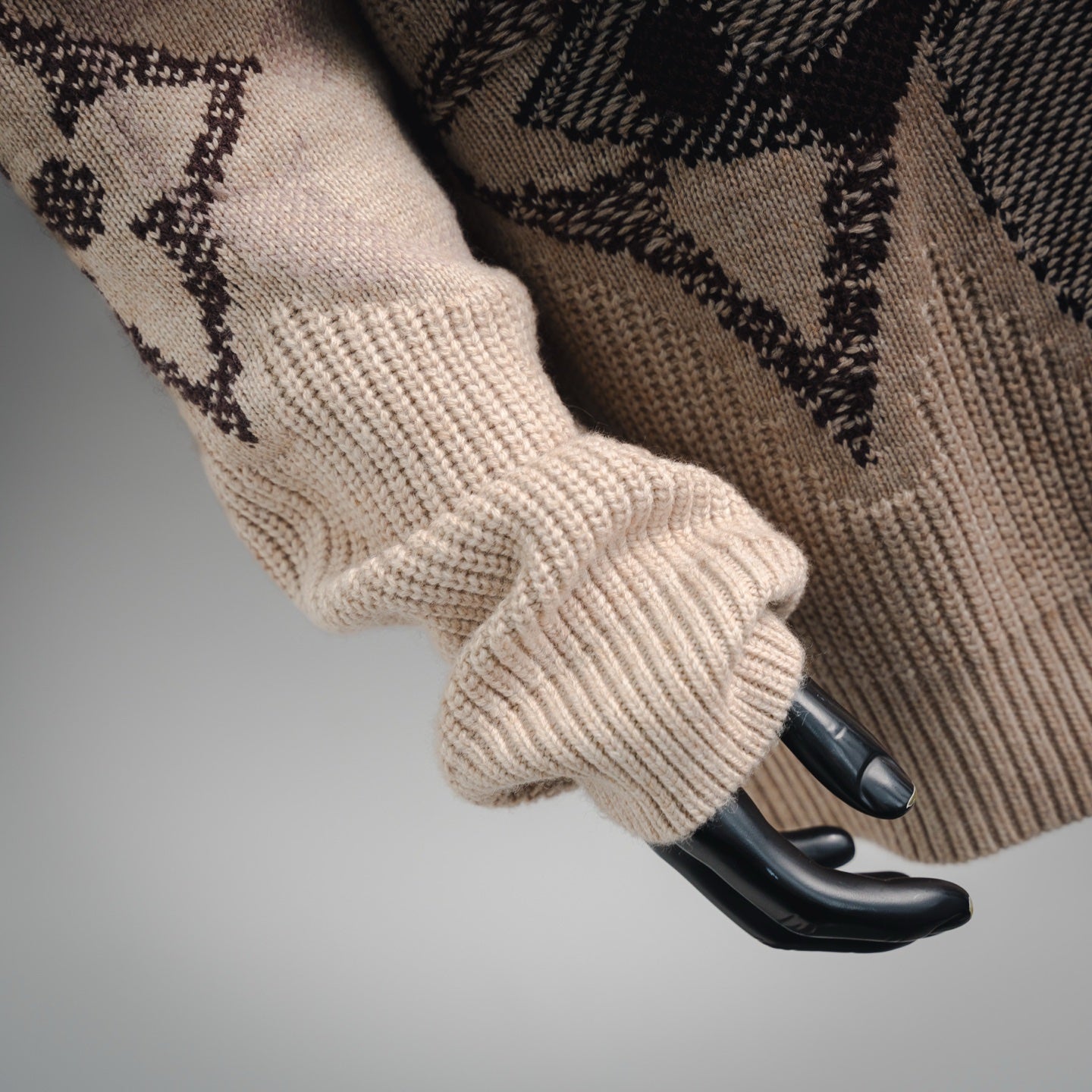 Louis 25fw jacquard sweater