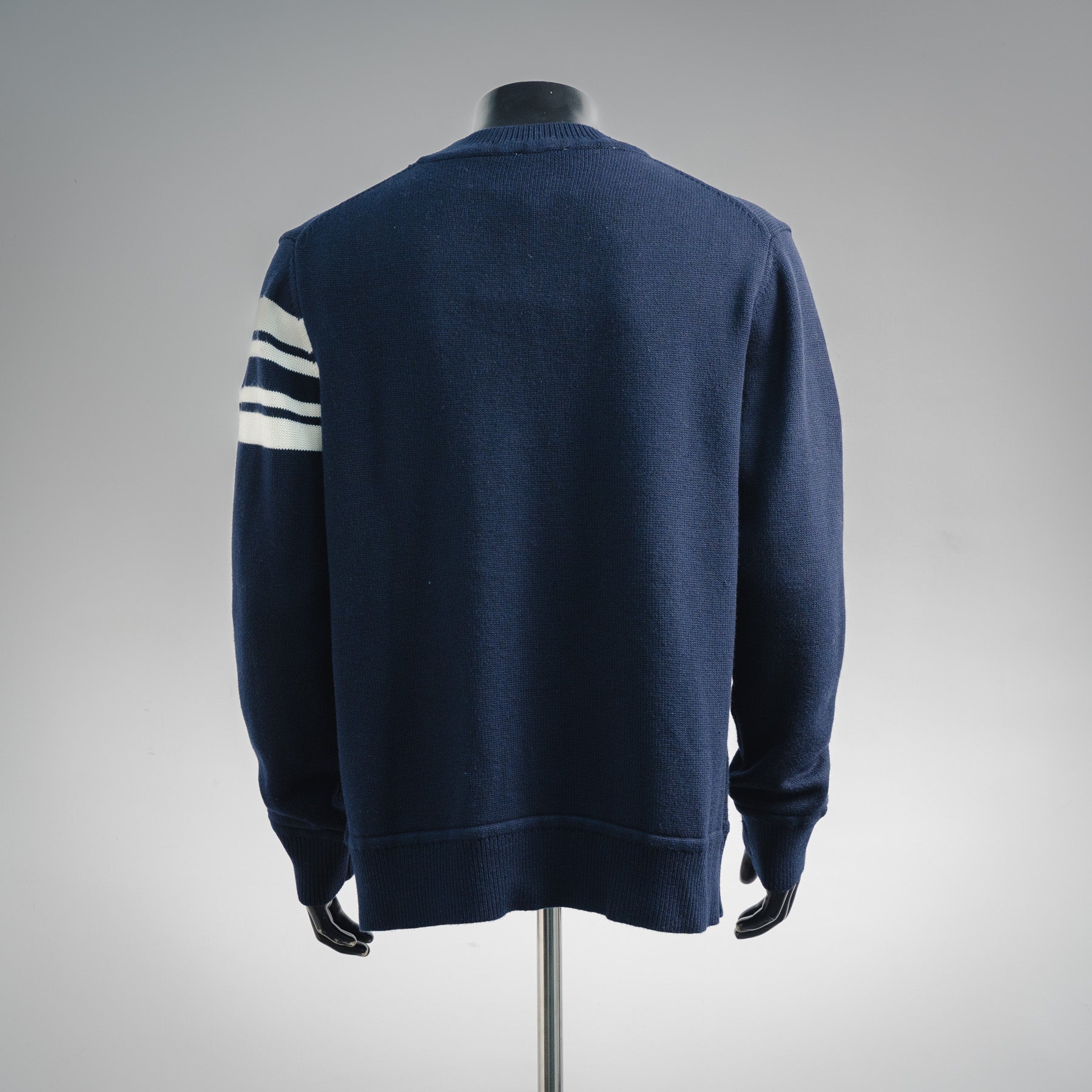 Mon 25fw embroidered sweater