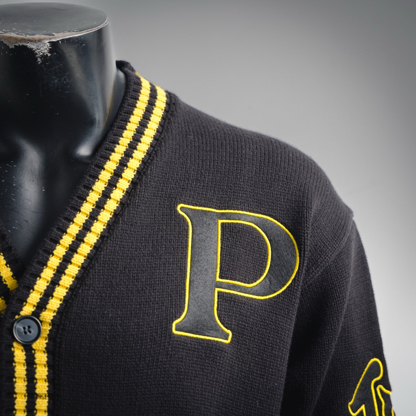 Pra 25fw knitted cardigan