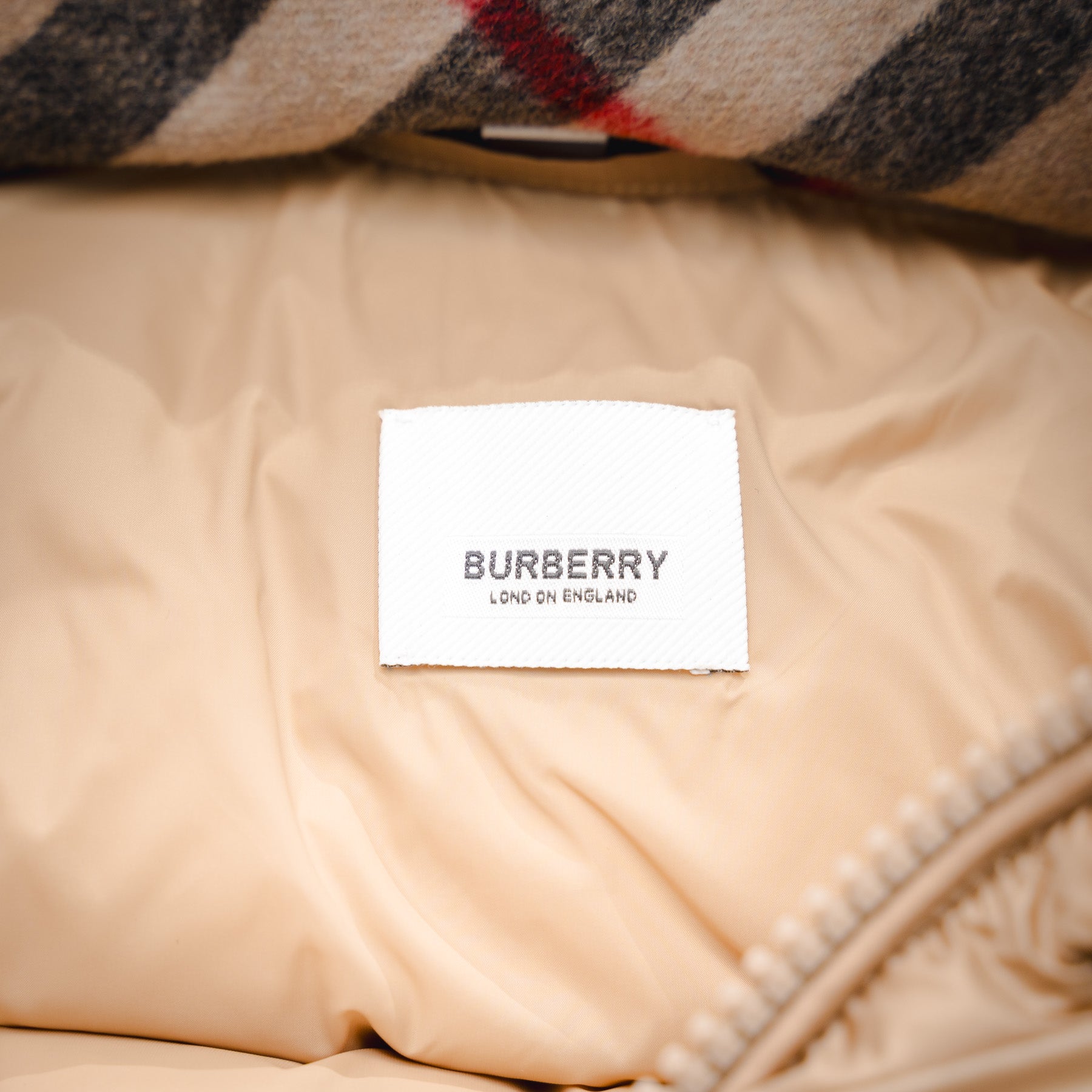 Burbery 25fw down jacket