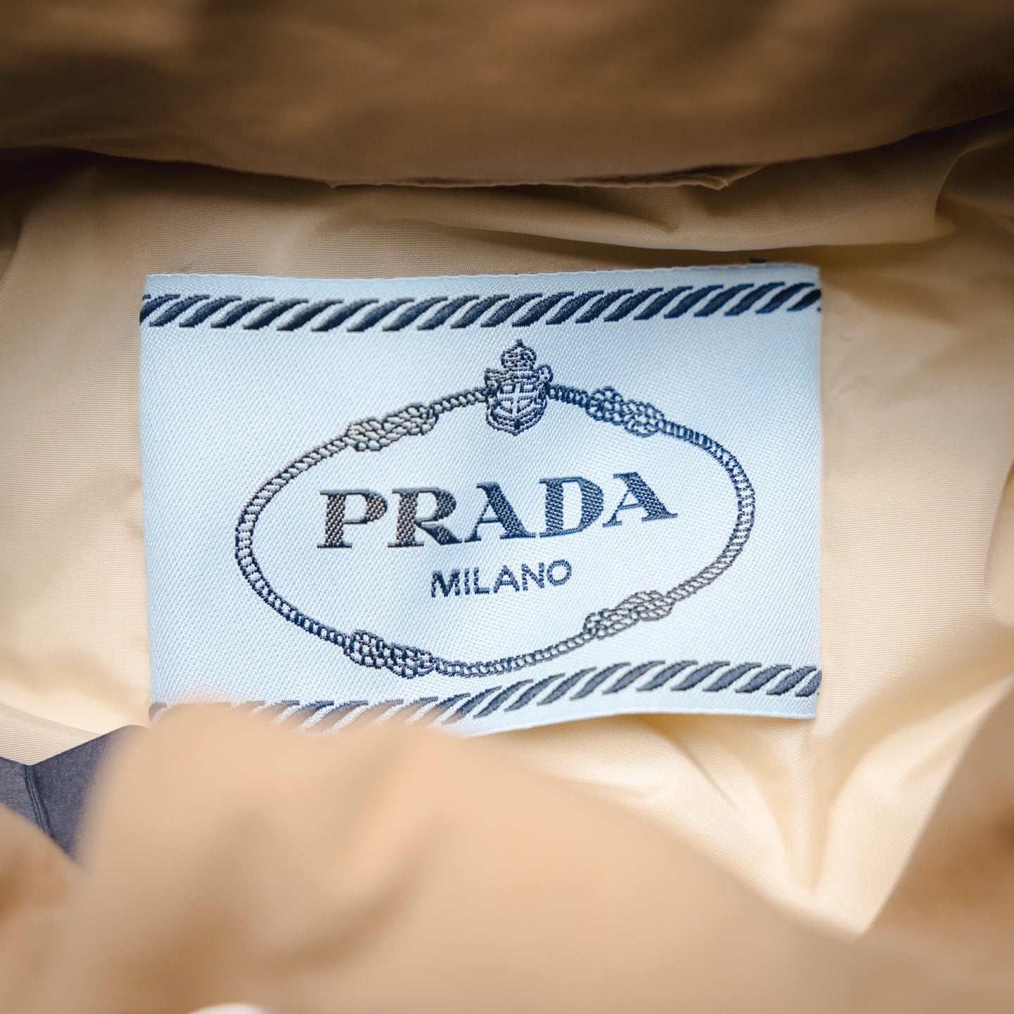 Pra 25fw down jacket