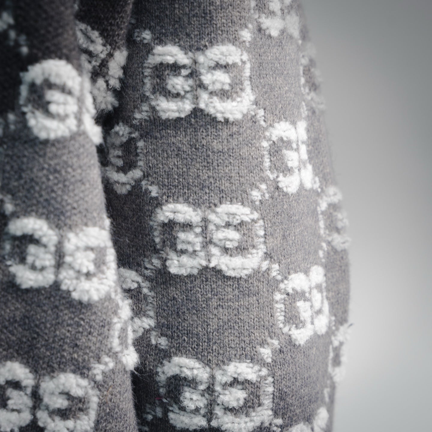 Guc 25fw jacquard cardigan