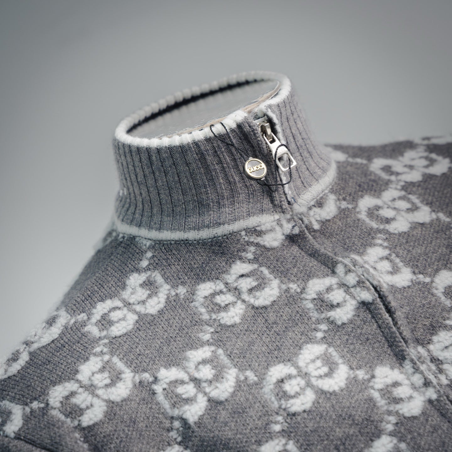 Guc 25fw jacquard cardigan