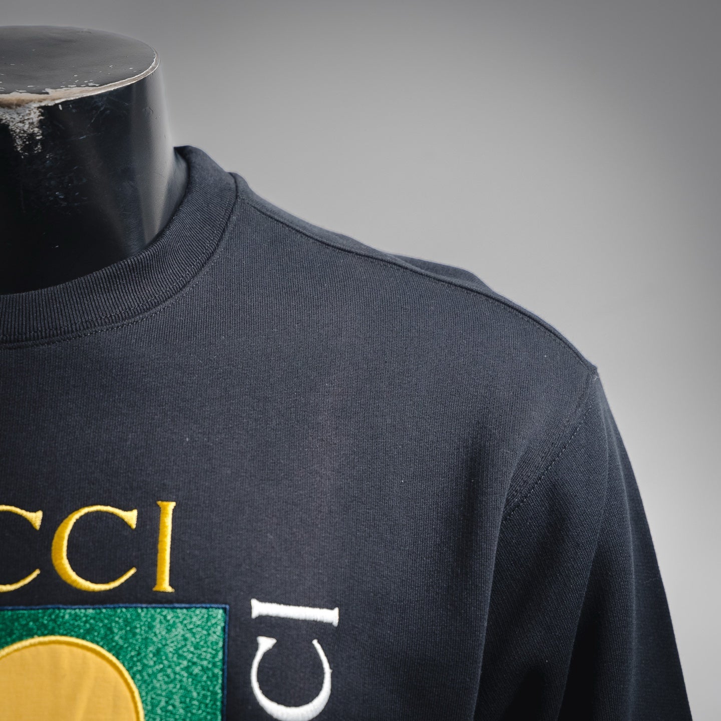 Guc 25fw embroidered sweatshirt