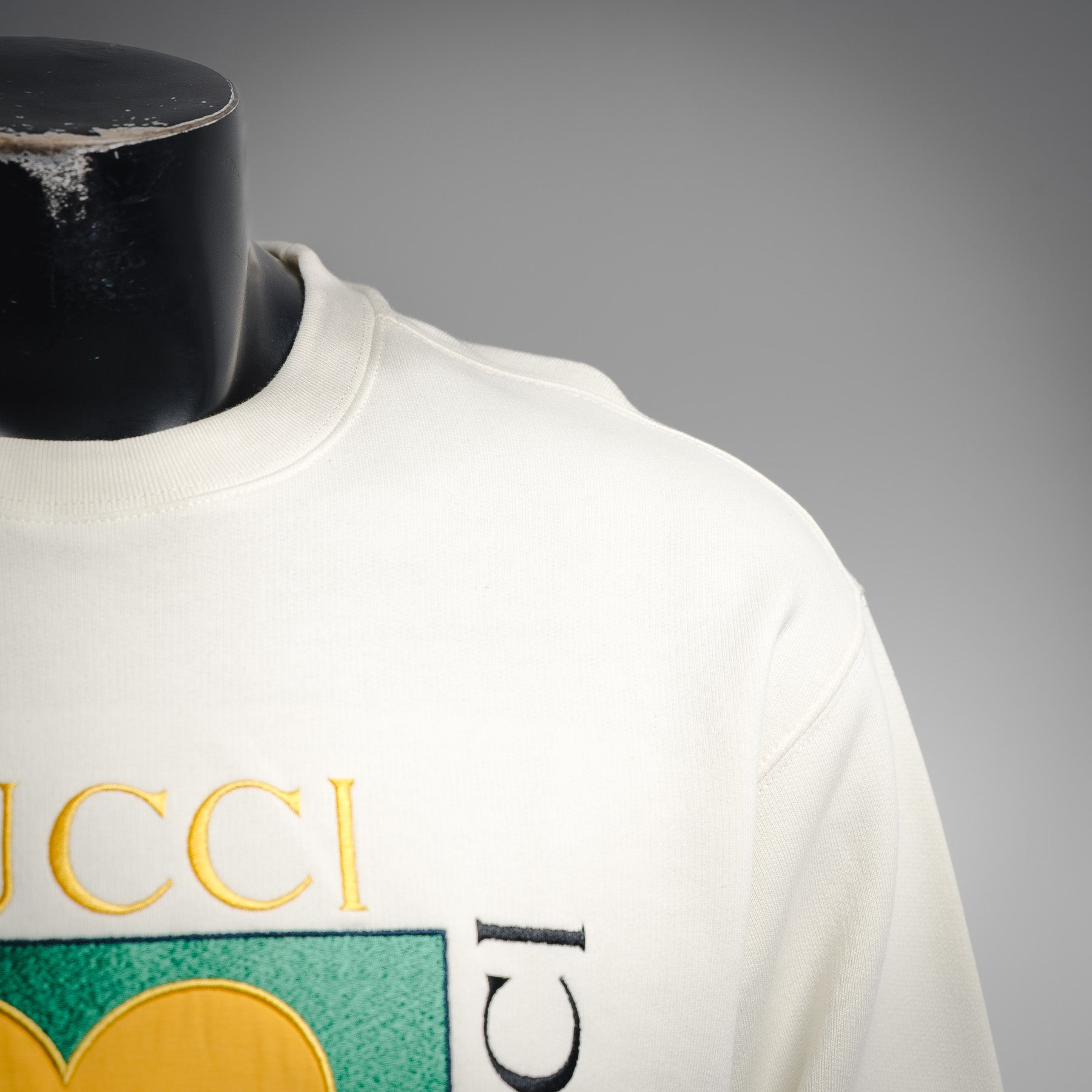 Guc 25fw embroidered sweatshirt