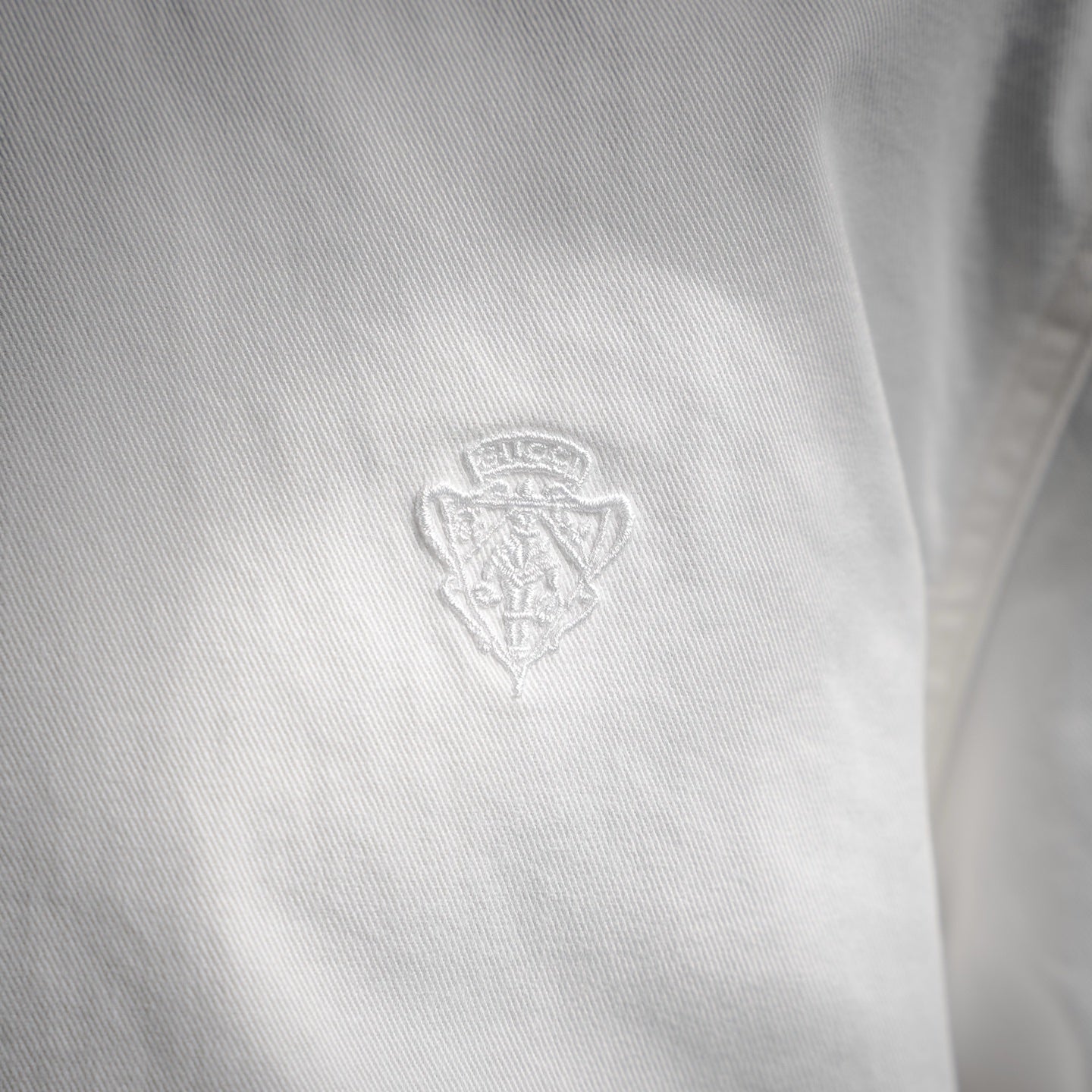 Guc 25fw embroidered shirt