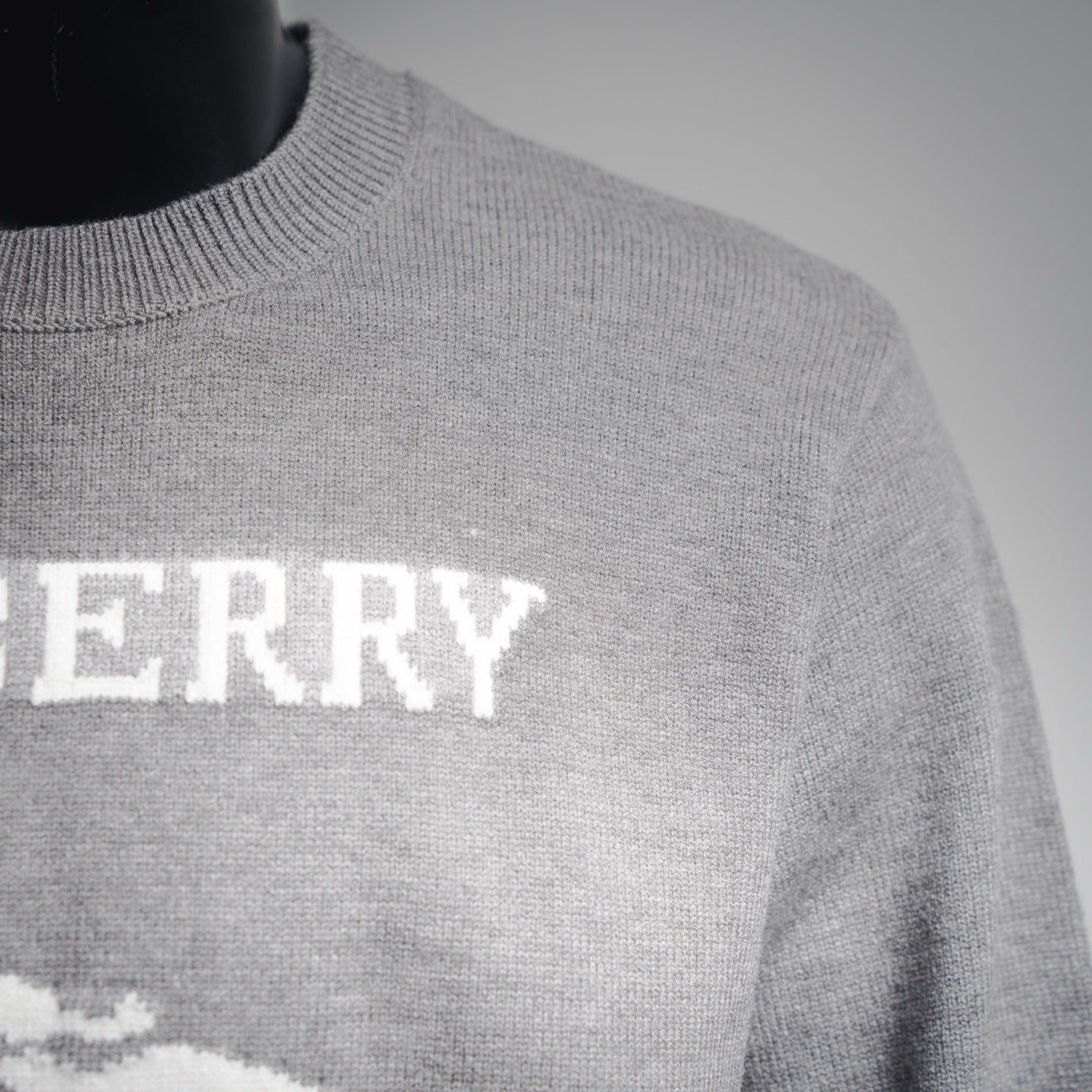 Burbery 25fw embroidered sweater