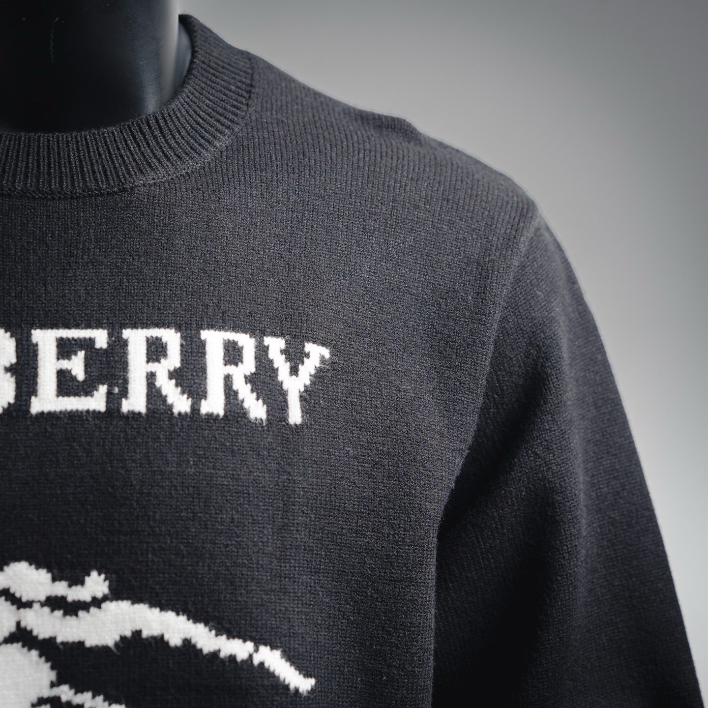 Burbery 25fw embroidered sweater