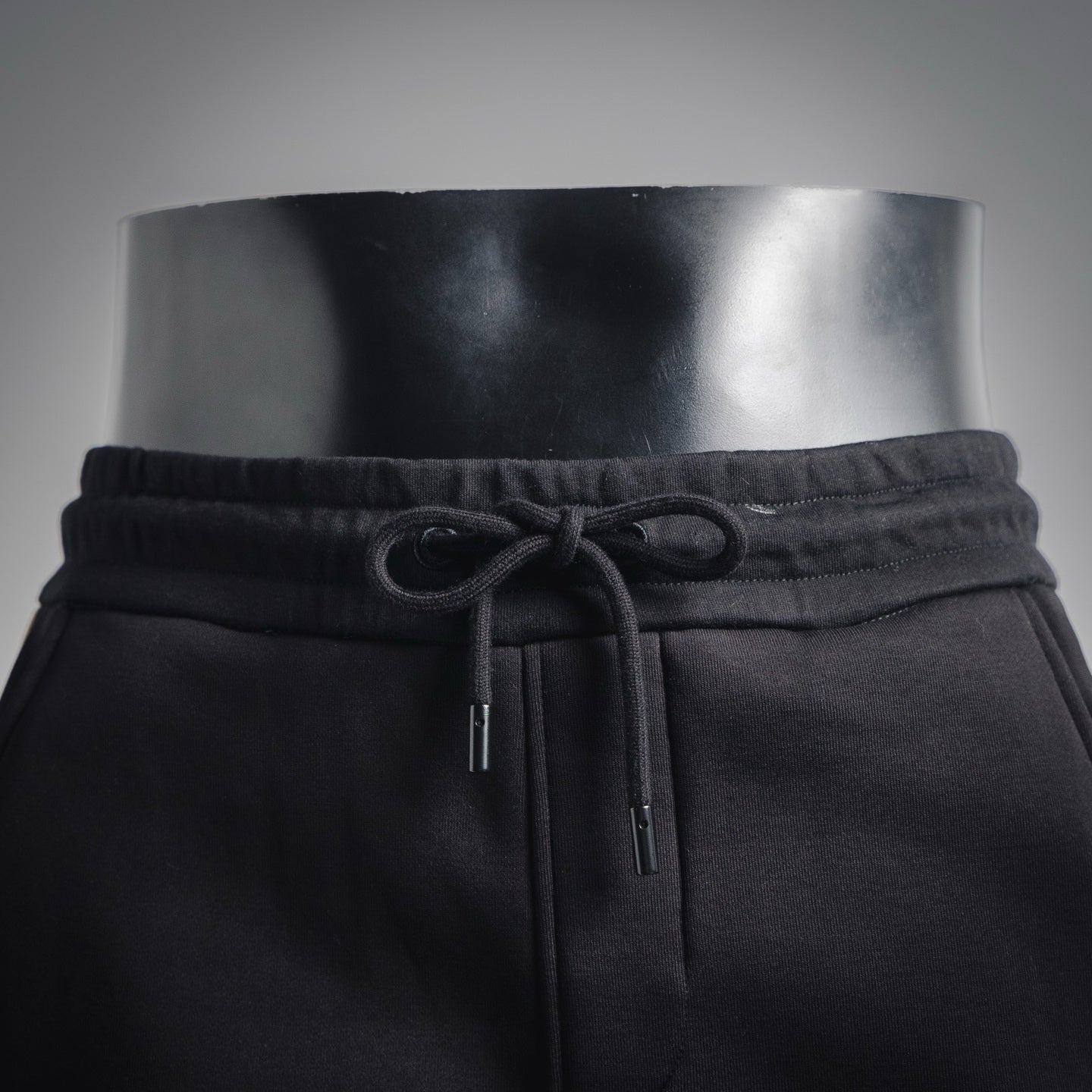 Loe 25fw embroidered pants