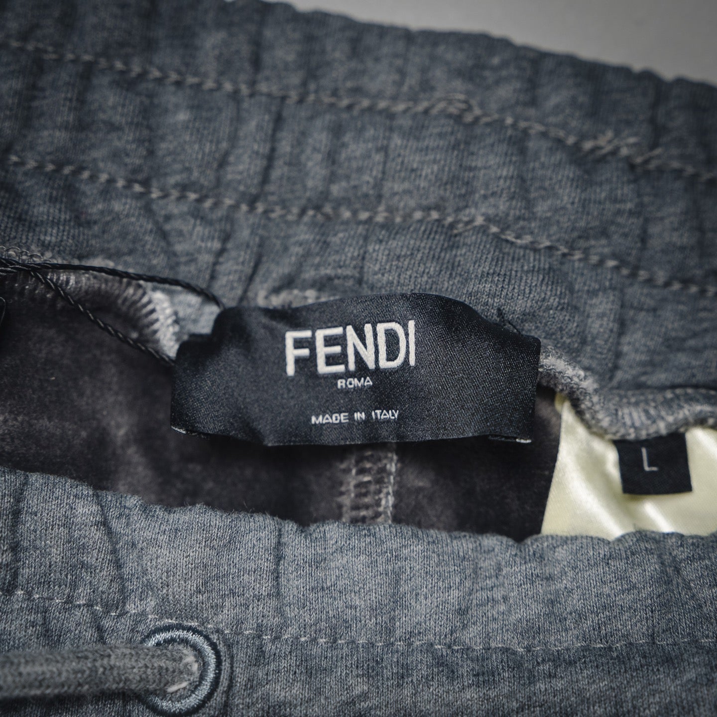 Fend 25fw embroidered pants