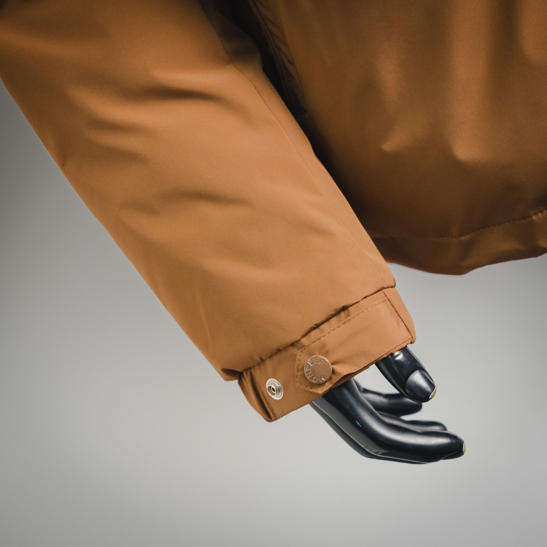 Mon 25fw down jacket