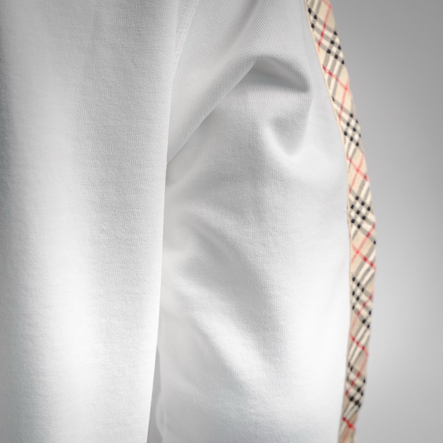 Burbery 25fw embroidered sweatshirt