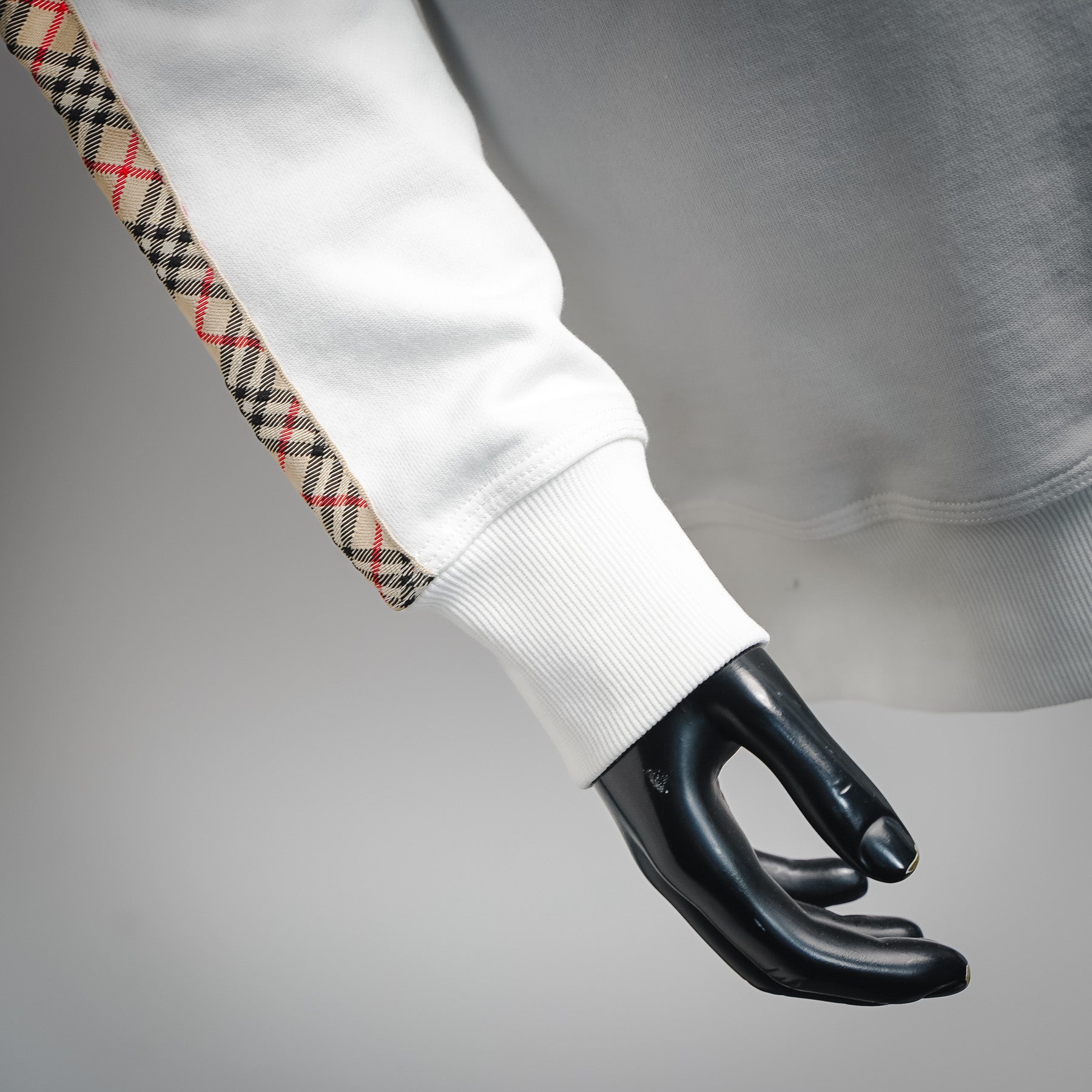 Burbery 25fw embroidered sweatshirt