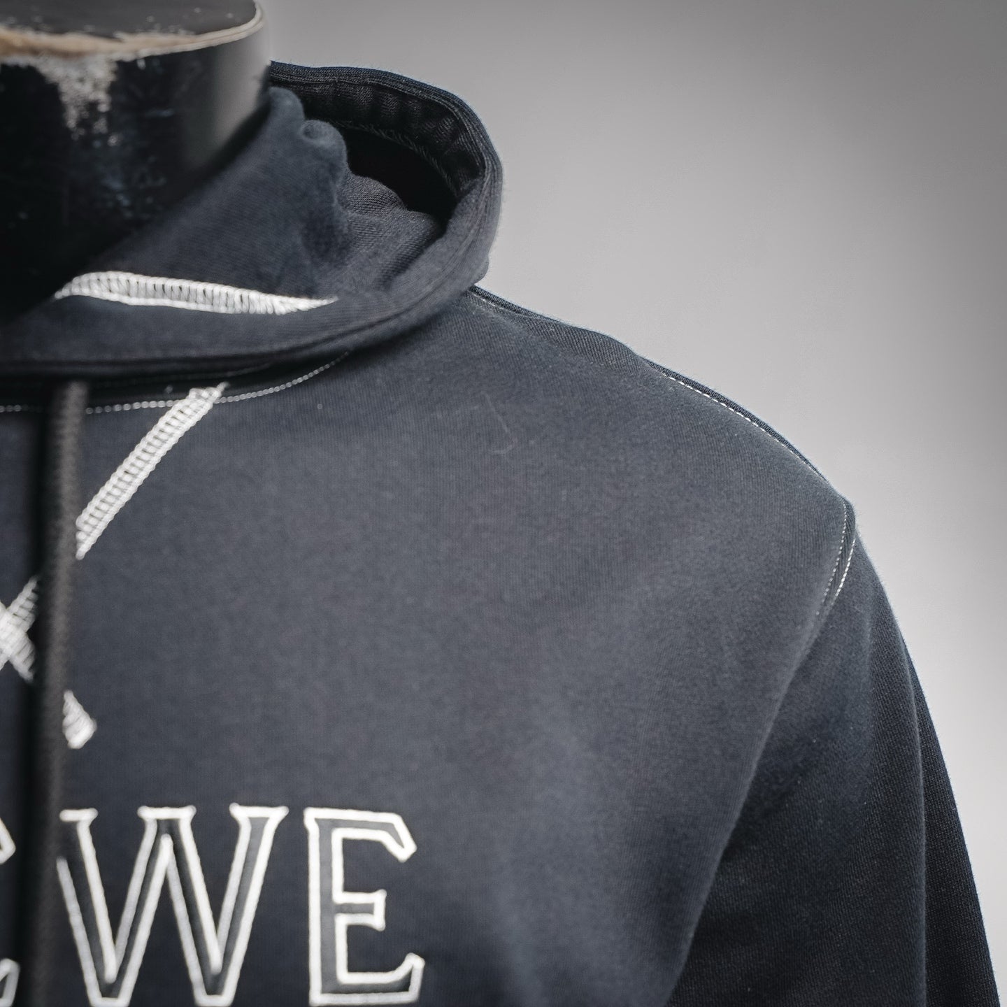 Loe 25fw embroidered hoodie